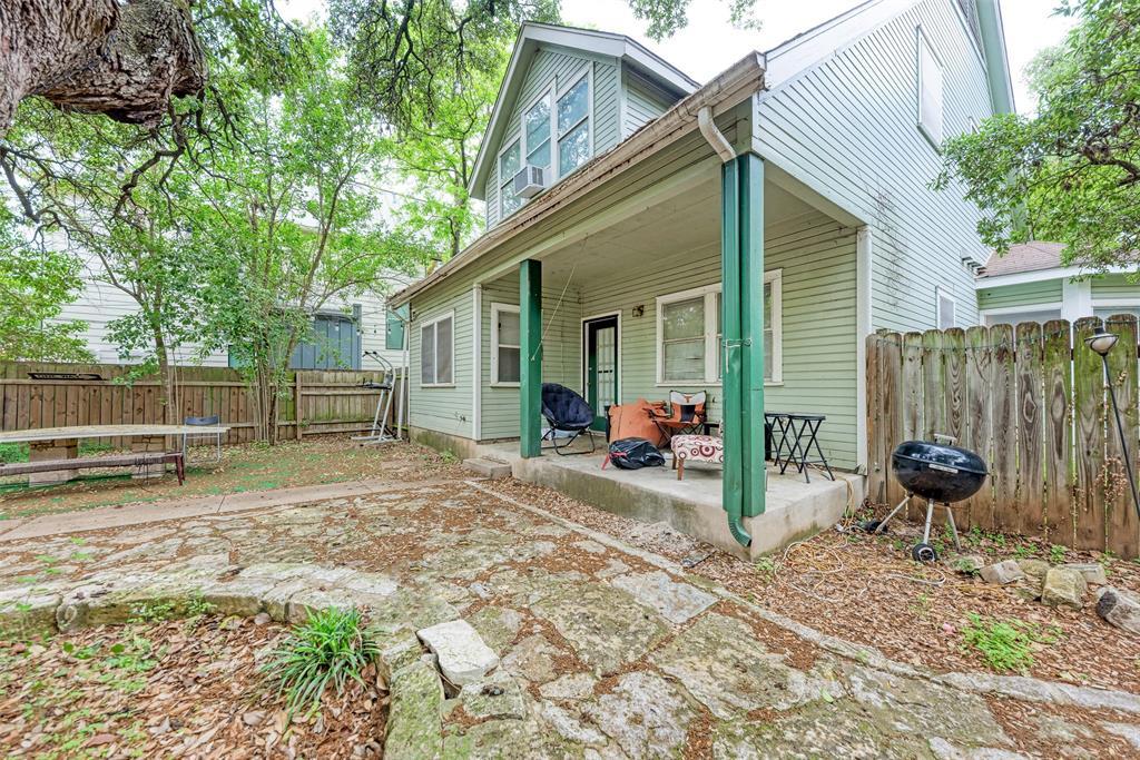 1205 W 22 1/2 St, Austin, TX 78705