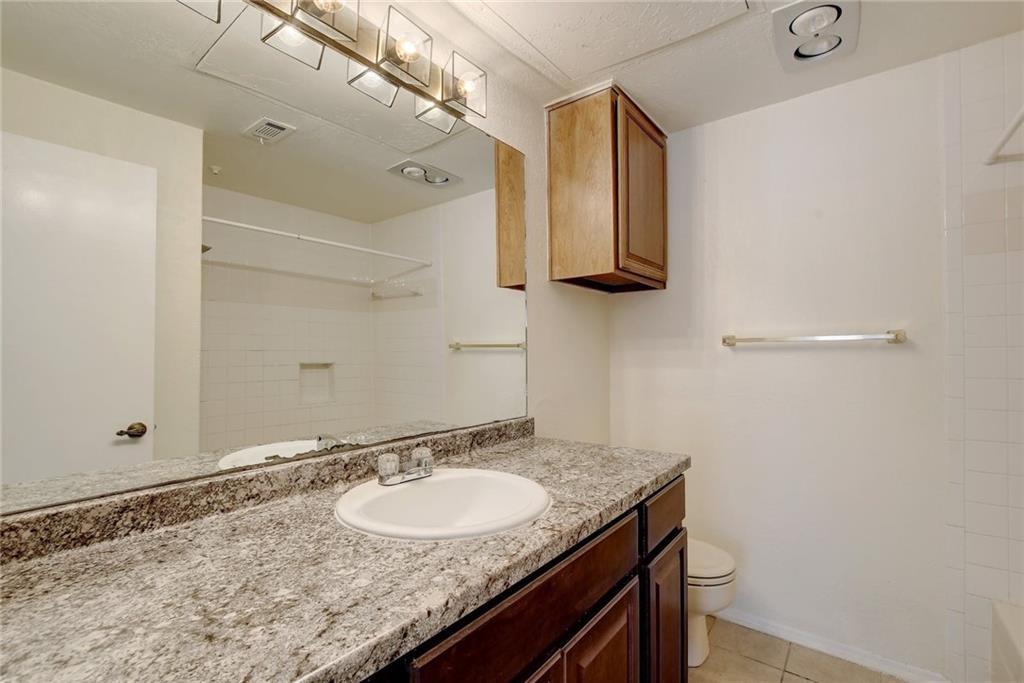 806 W 24th St # 122, Austin, TX 78705