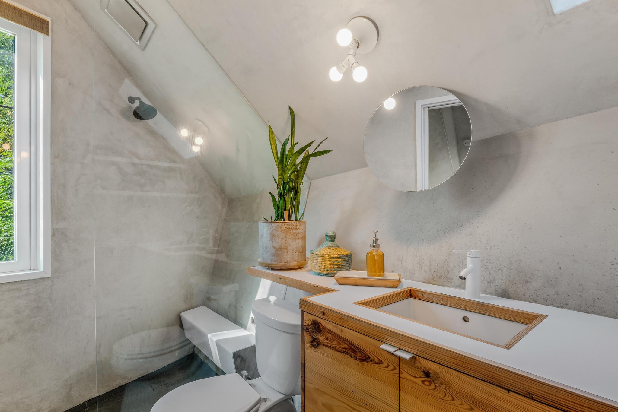 1704 Singleton Ave, Austin, TX 78702