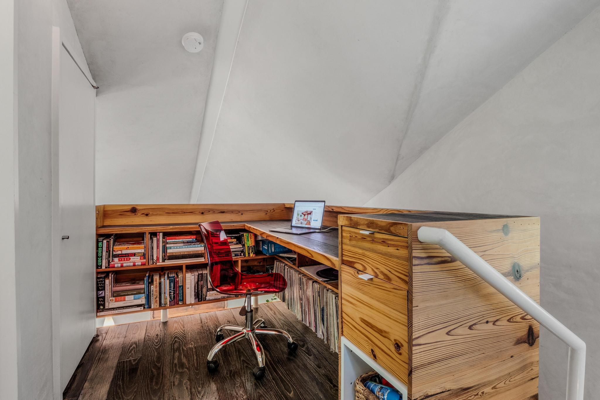 1704 Singleton Ave, Austin, TX 78702