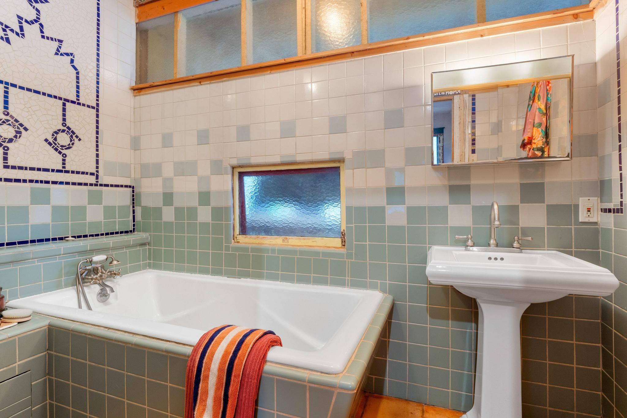 1704 Singleton Ave, Austin, TX 78702