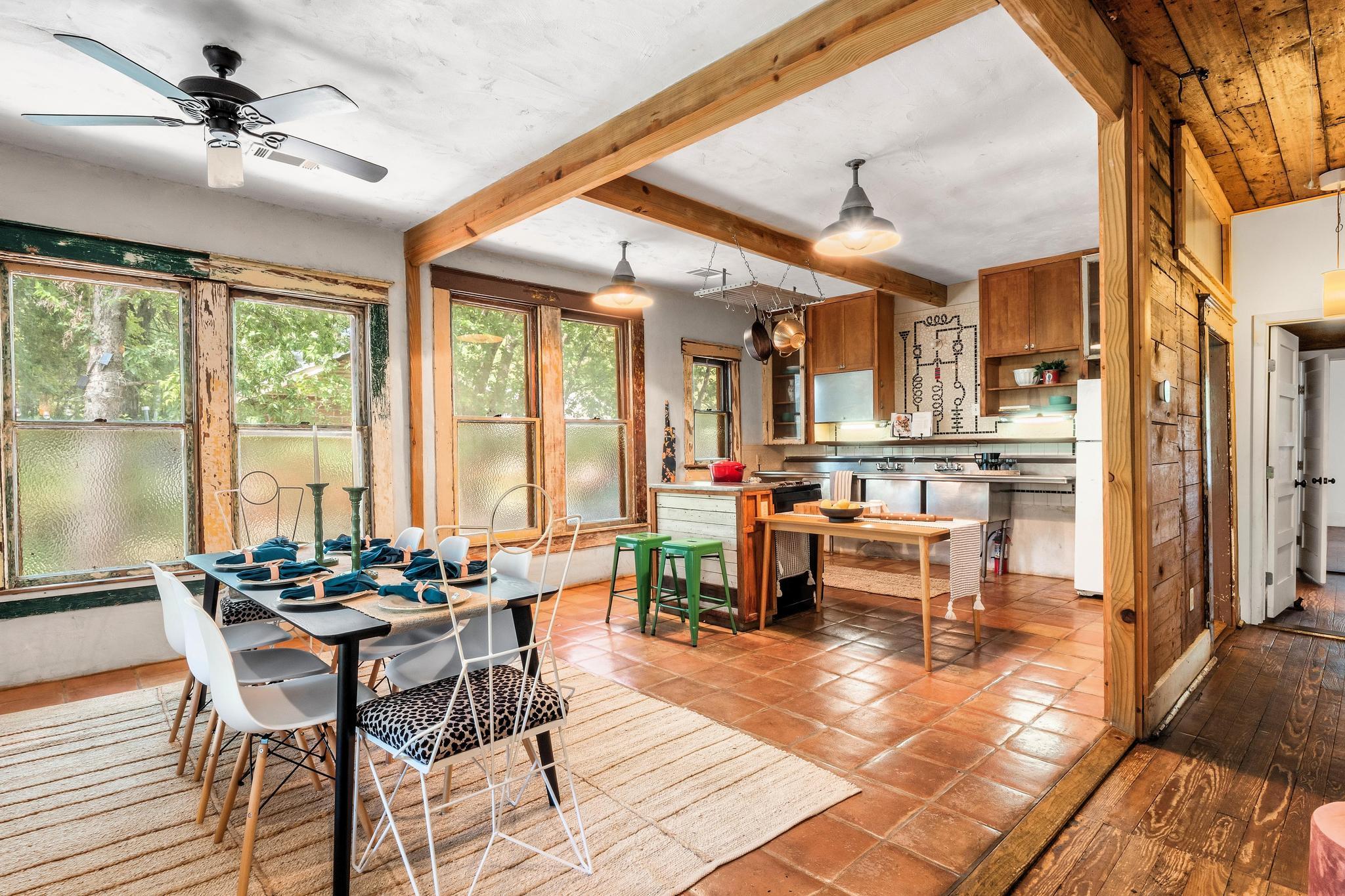 1704 Singleton Ave, Austin, TX 78702