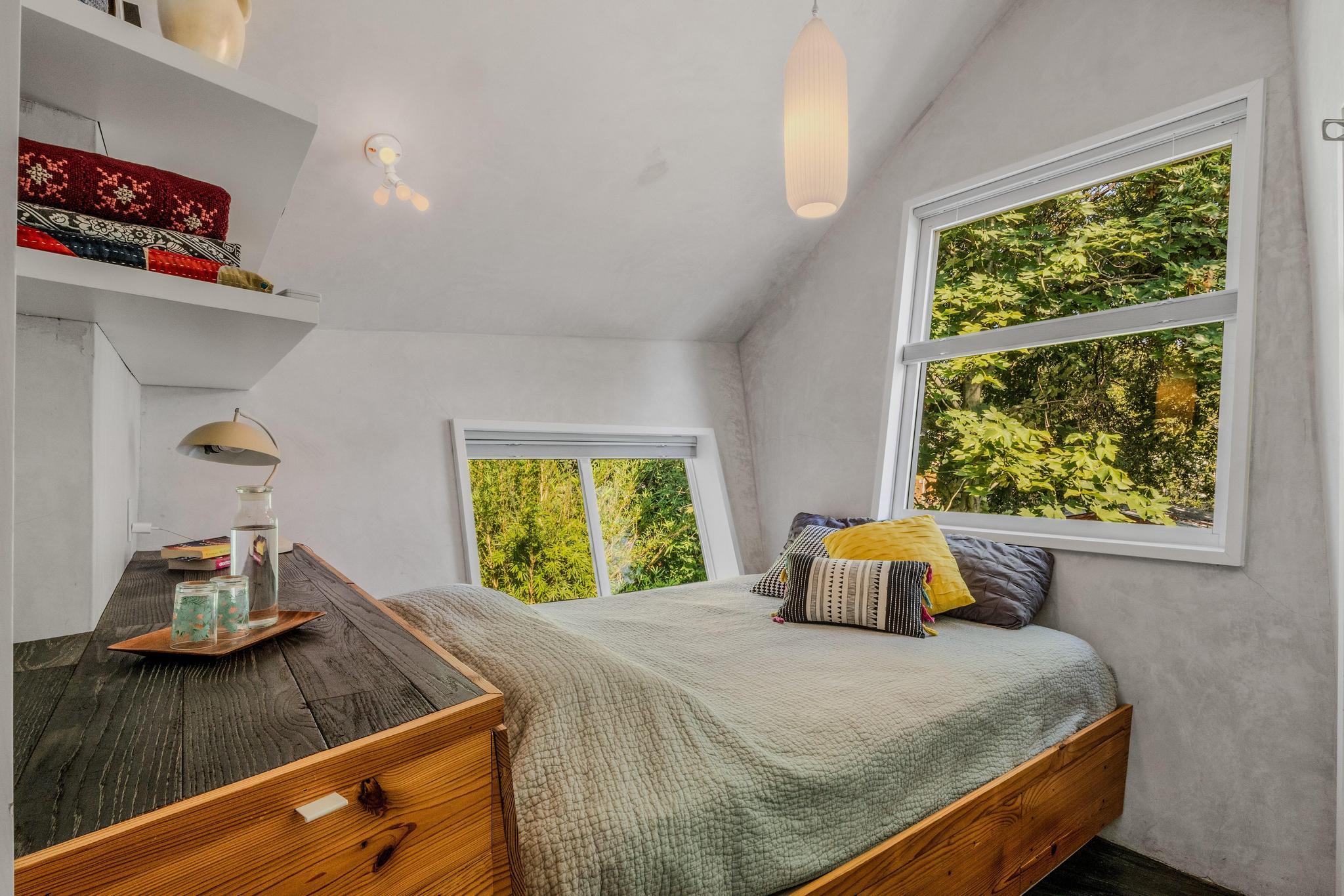 1704 Singleton Ave, Austin, TX 78702