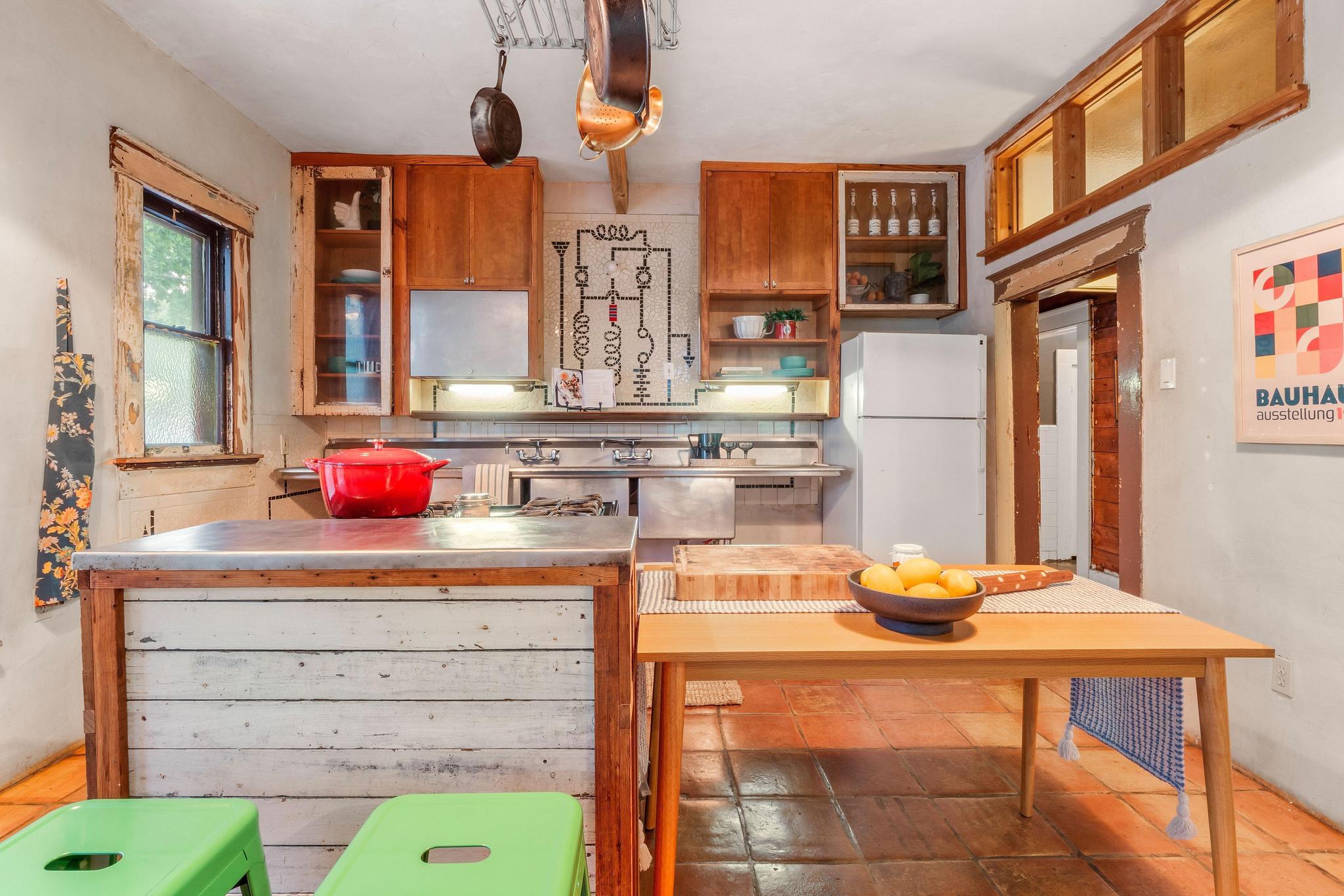 1704 Singleton Ave, Austin, TX 78702