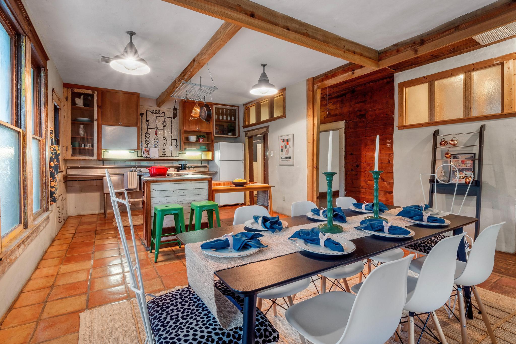 1704 Singleton Ave, Austin, TX 78702