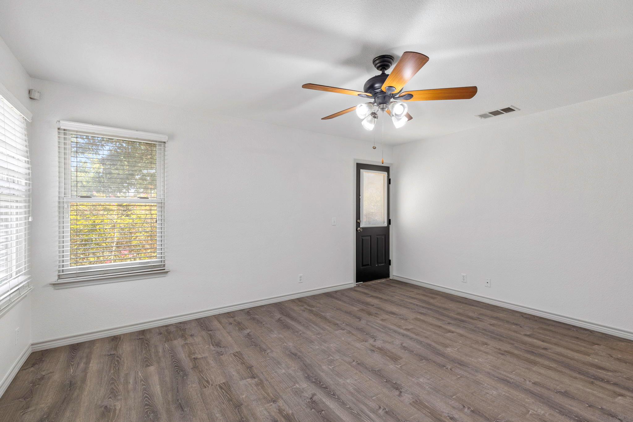 233 Challenger, Kyle, TX 78640