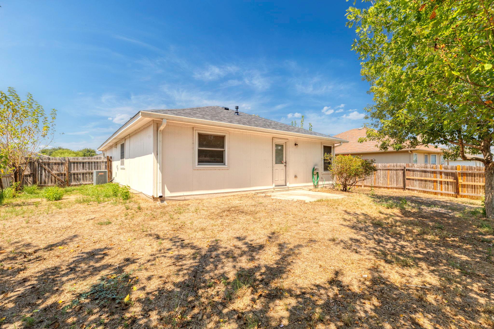 233 Challenger, Kyle, TX 78640