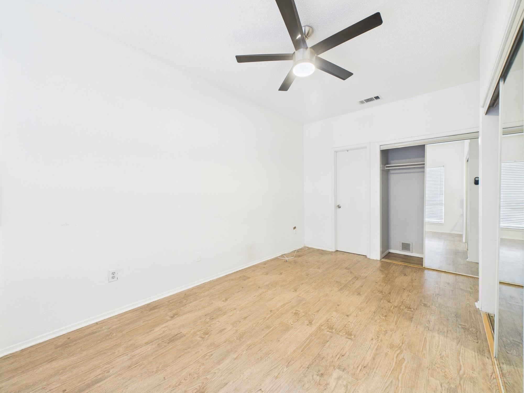 806 W 24th St # 114, Austin, TX 78705