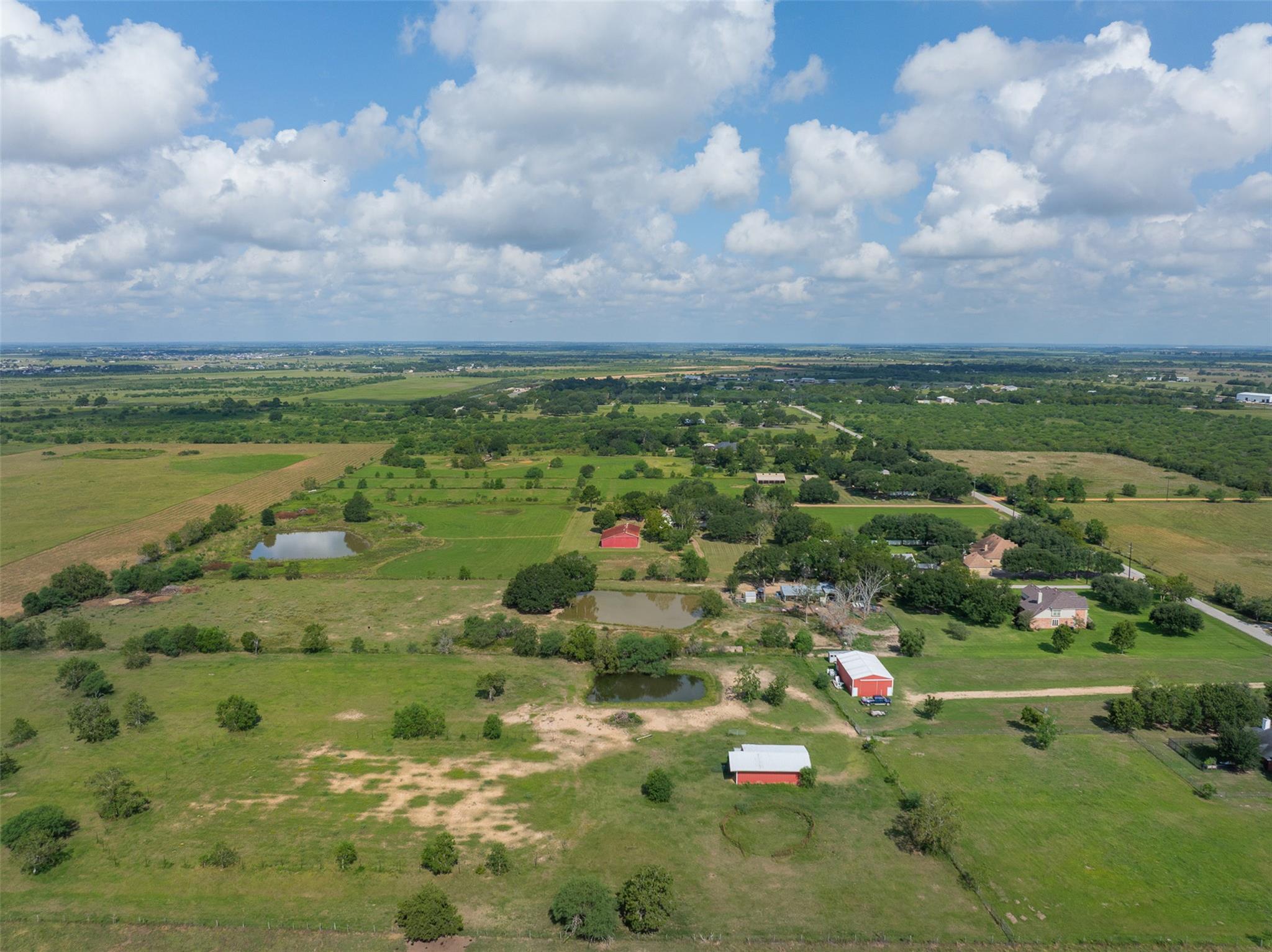1713 Woody Ln, Sealy, TX 77474