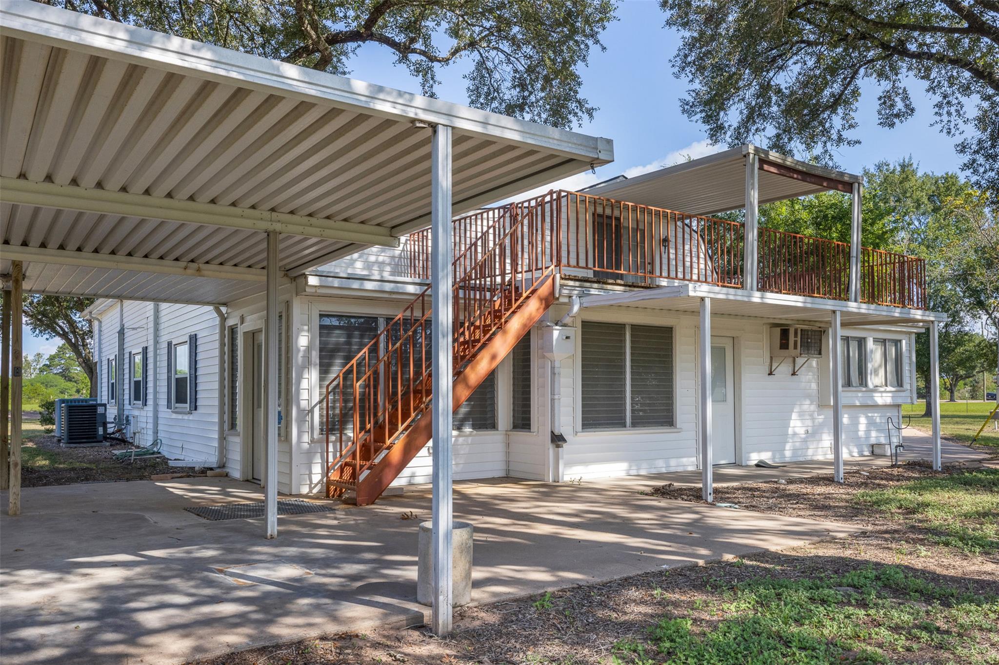 1713 Woody Ln, Sealy, TX 77474