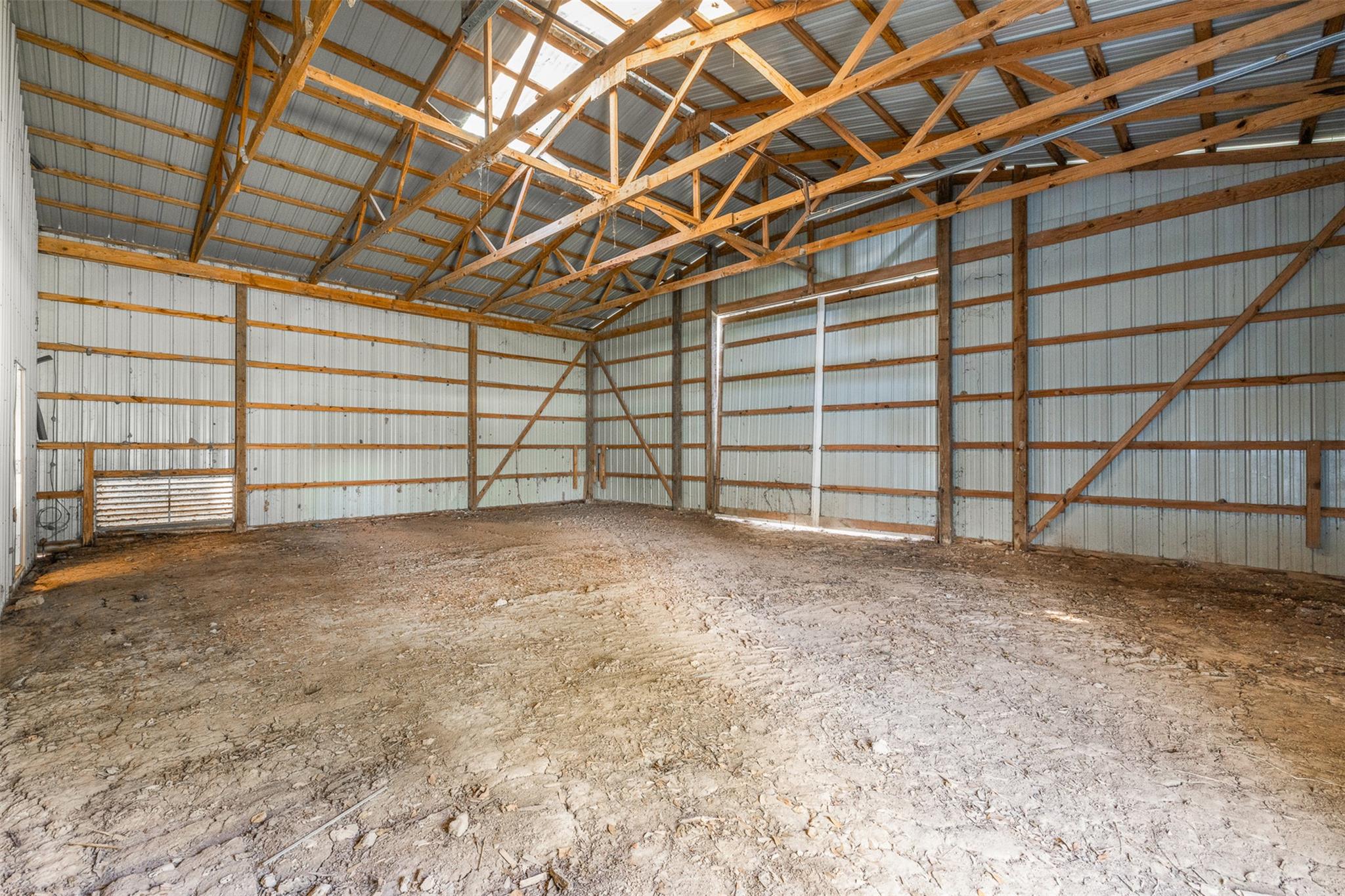 1713 Woody Ln, Sealy, TX 77474