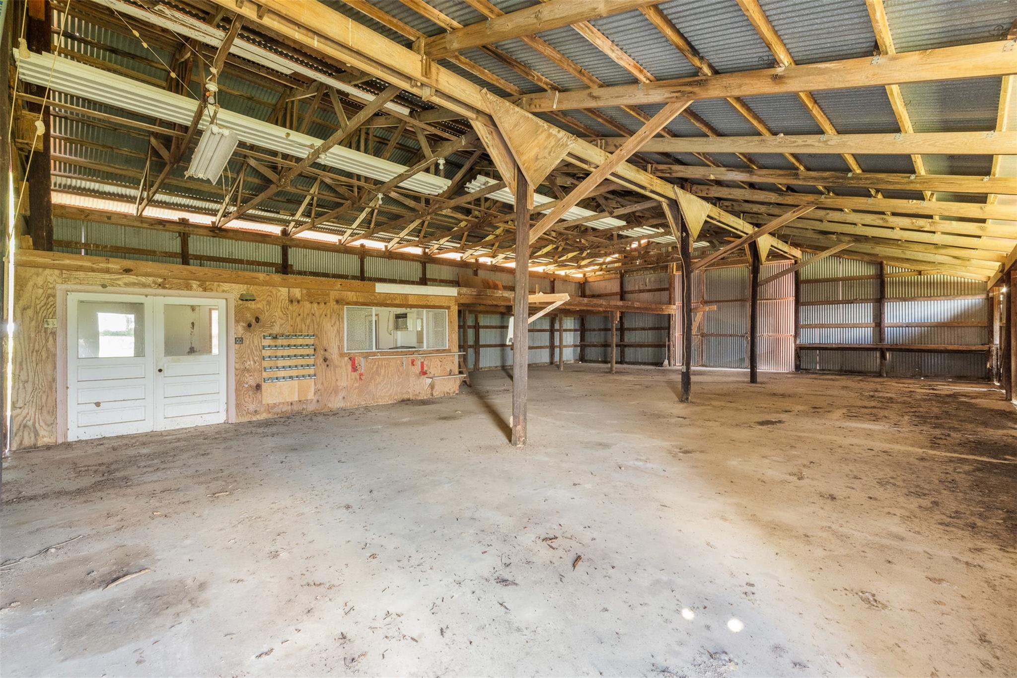 1713 Woody Ln, Sealy, TX 77474