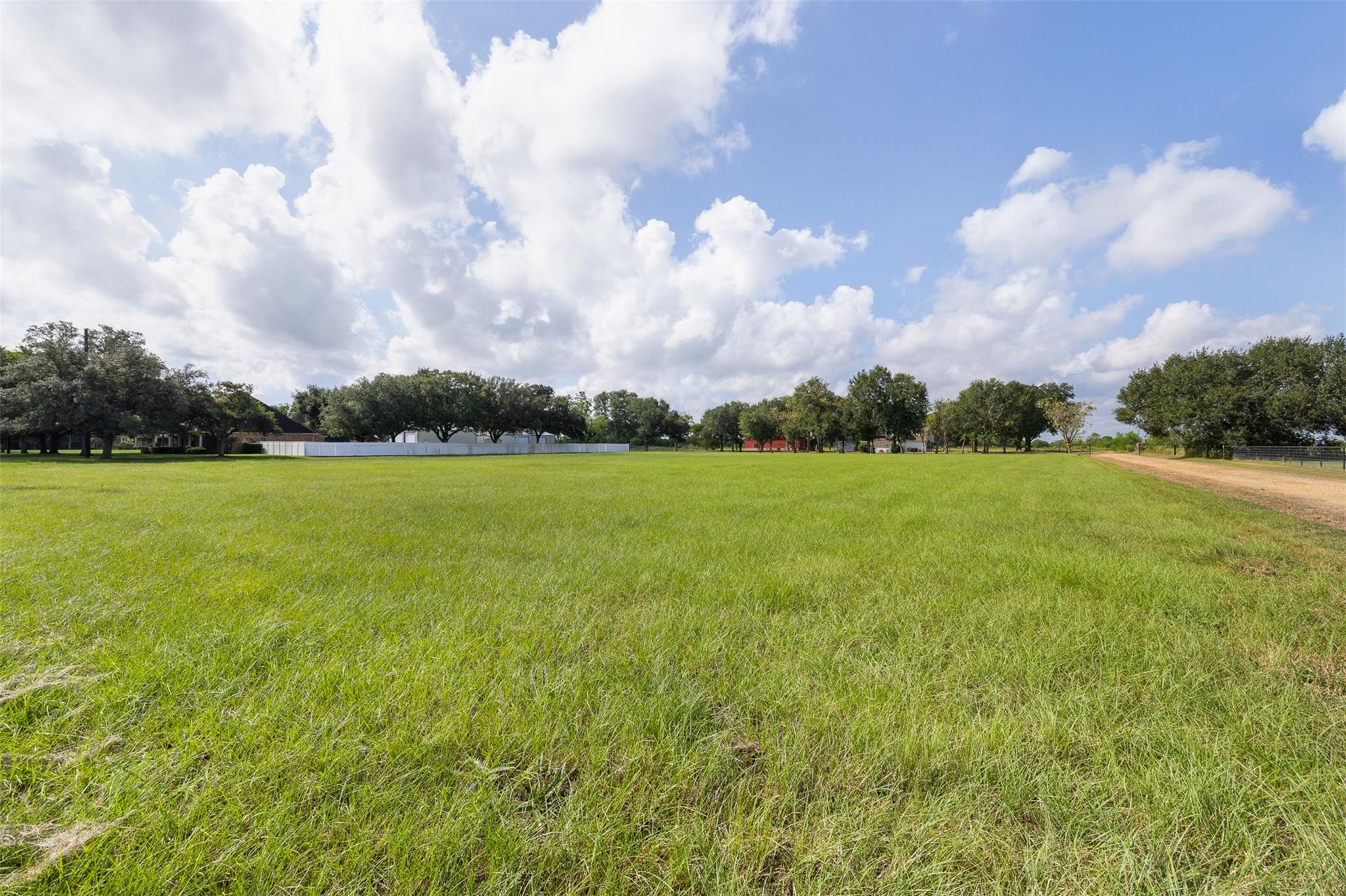 1713 Woody Ln, Sealy, TX 77474
