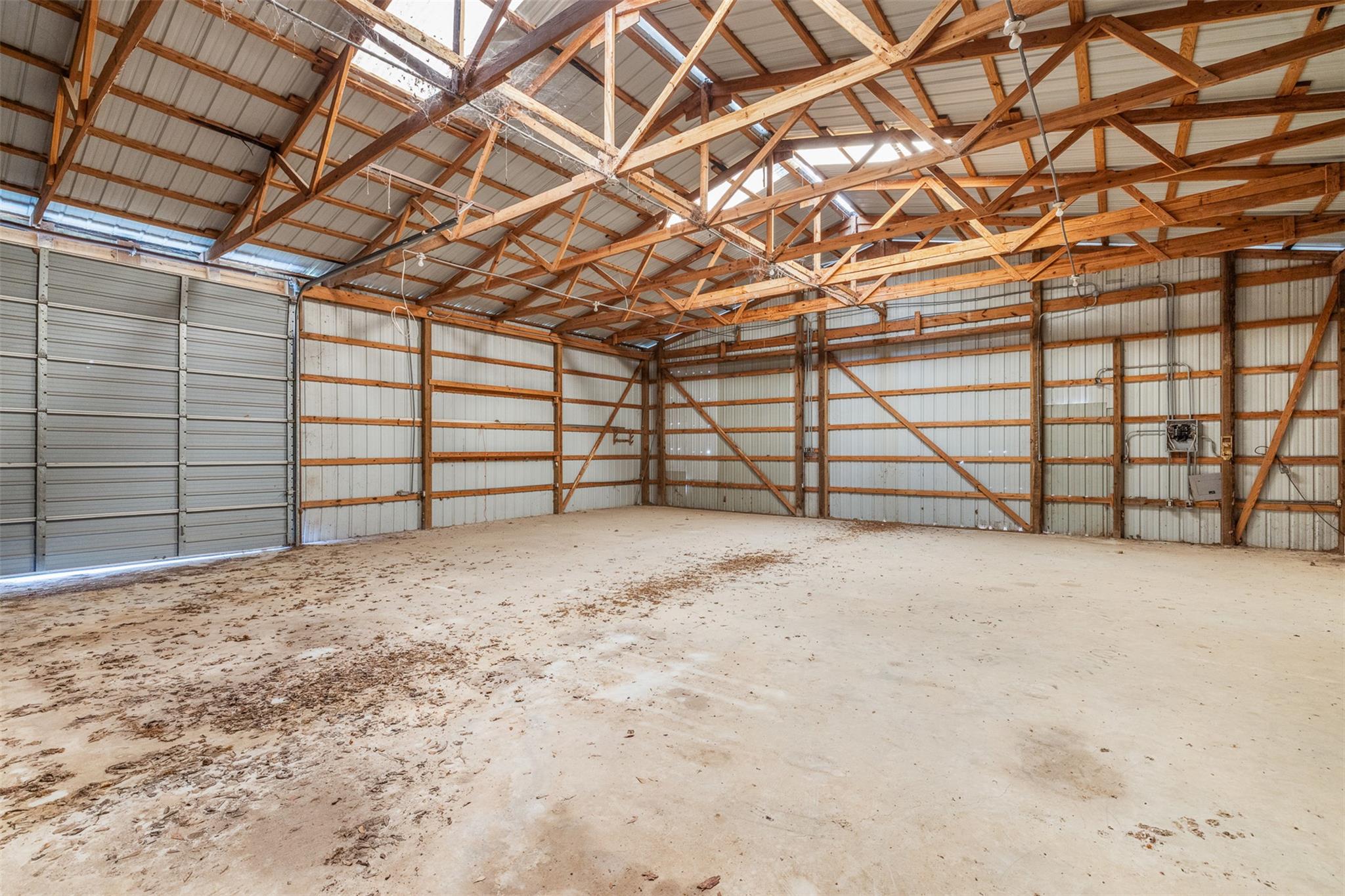 1713 Woody Ln, Sealy, TX 77474