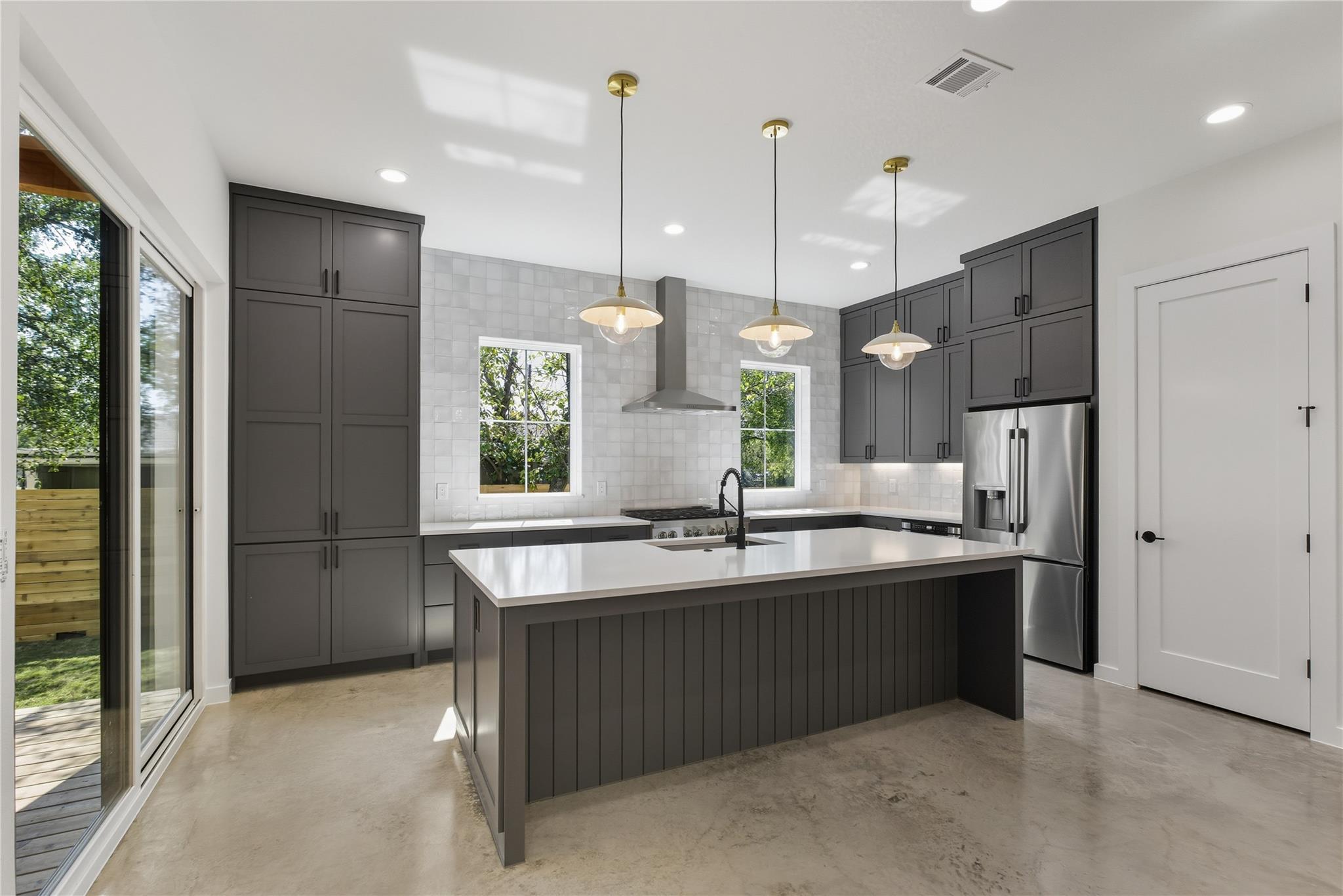 11009 Second St, Jonestown, TX 78645