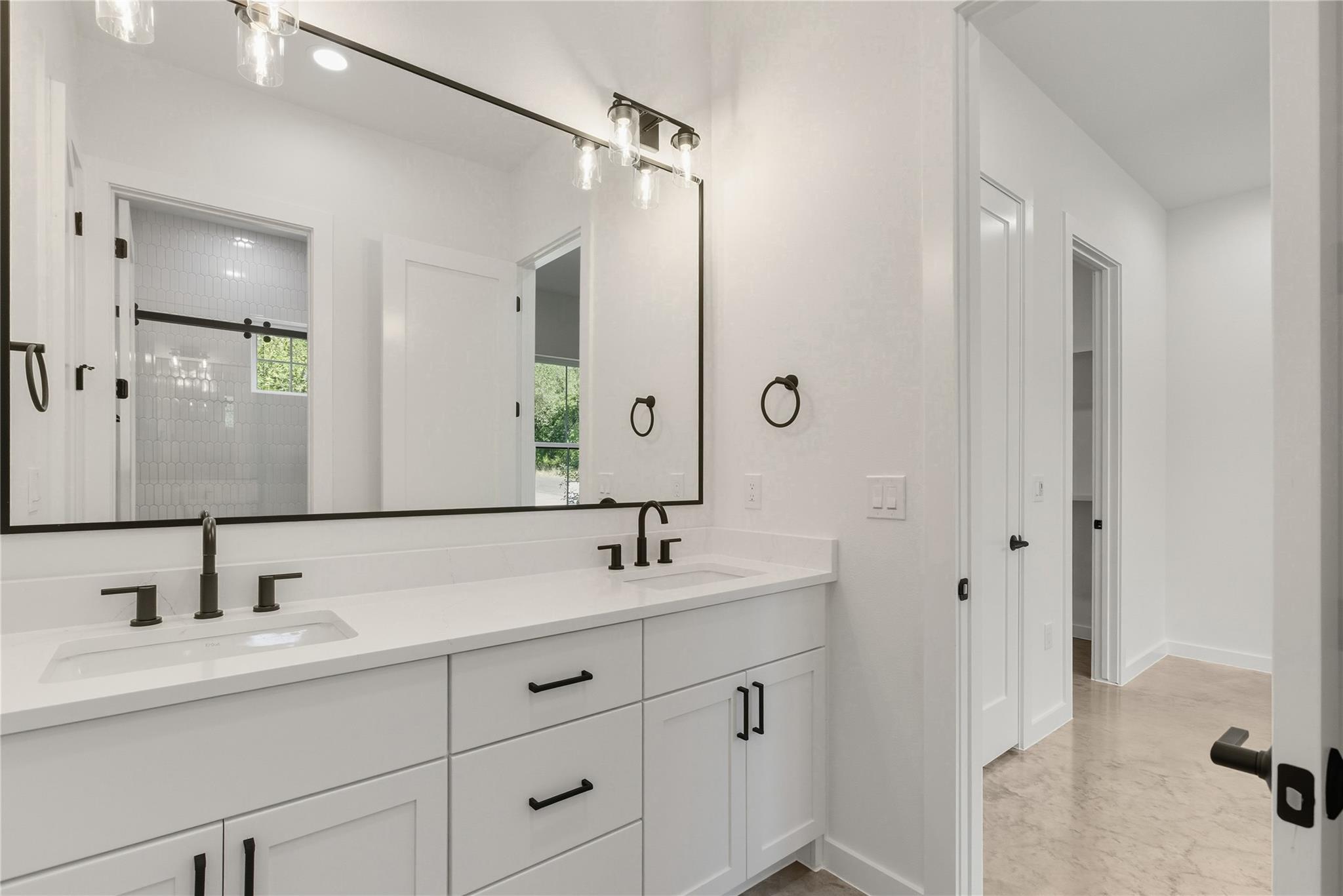 11009 Second St, Jonestown, TX 78645