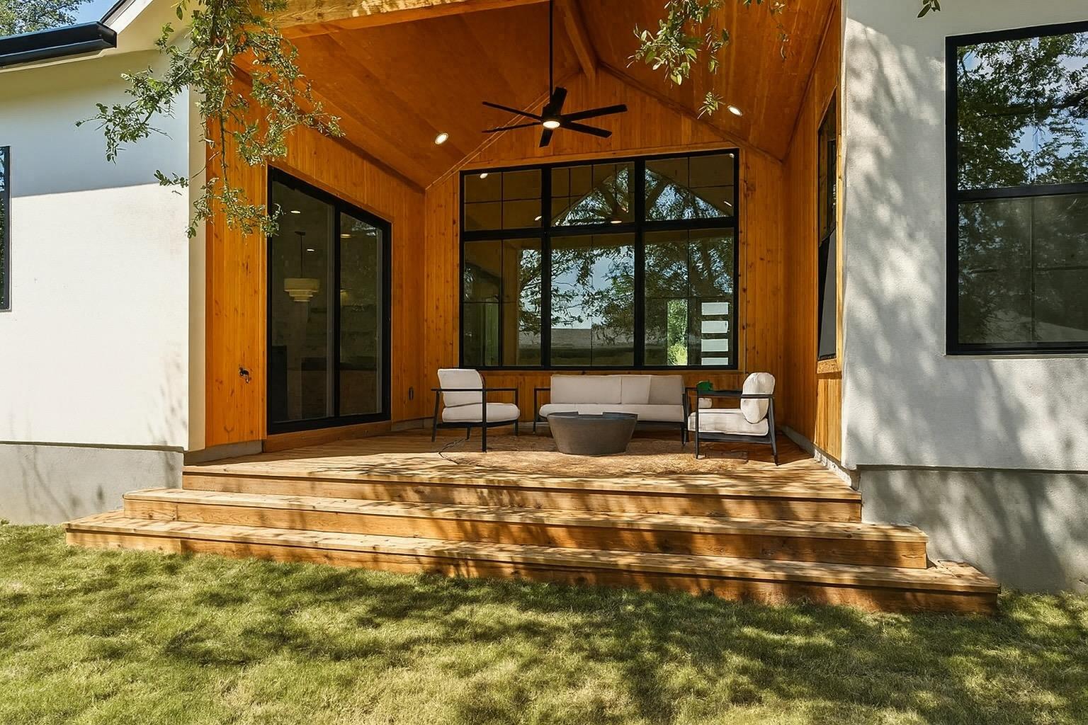 11009 Second St, Jonestown, TX 78645