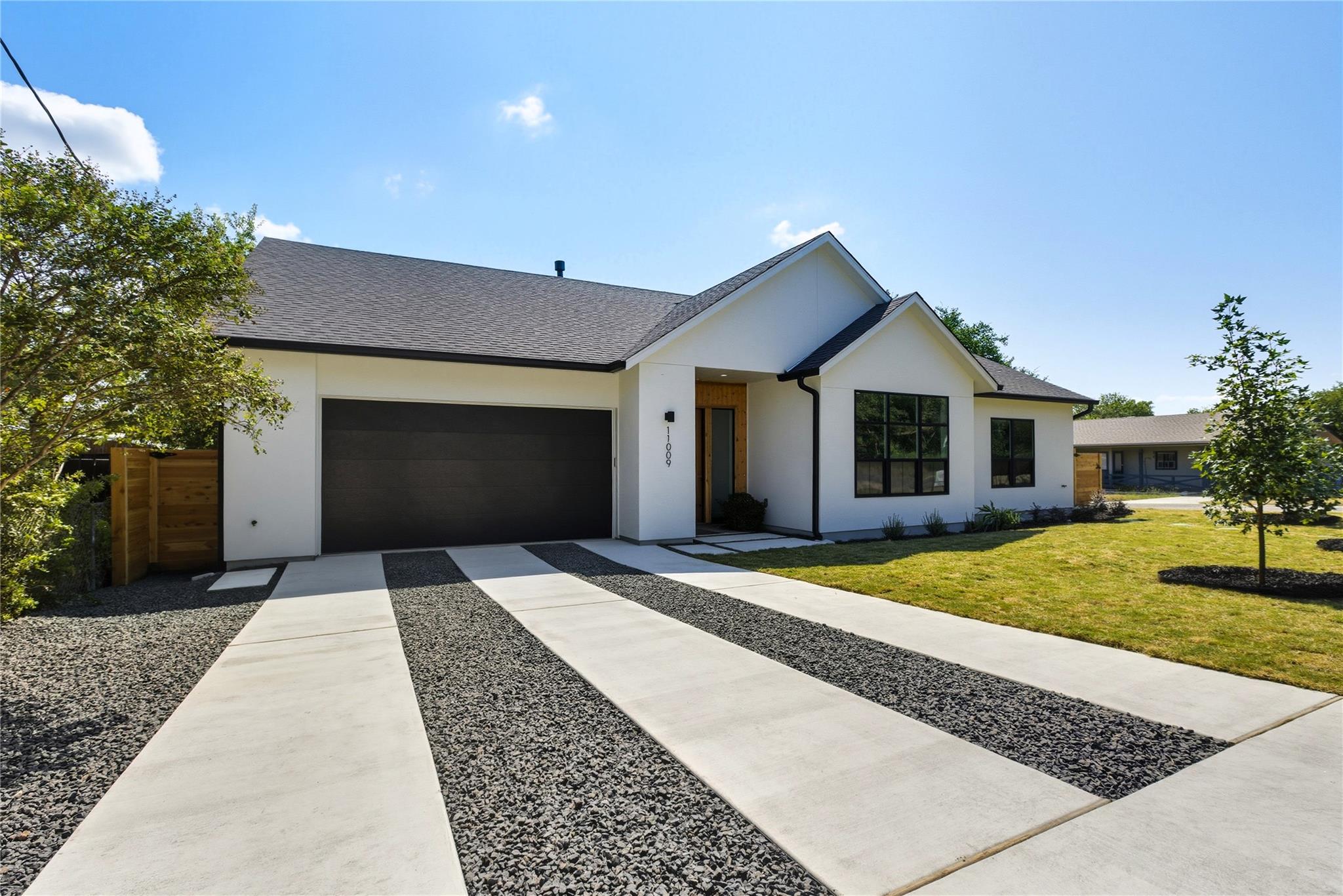 11009 Second St, Jonestown, TX 78645