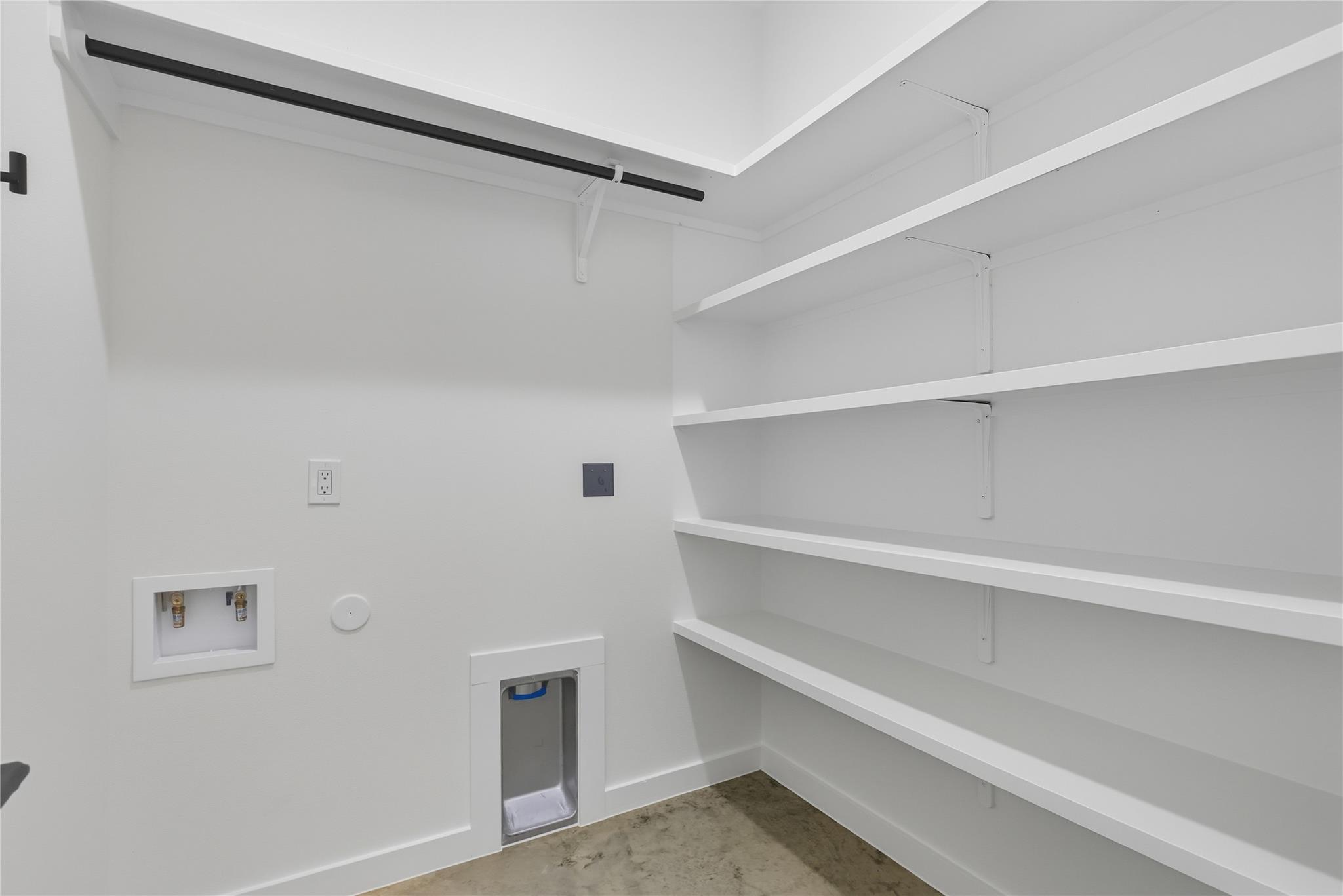 11009 Second St, Jonestown, TX 78645