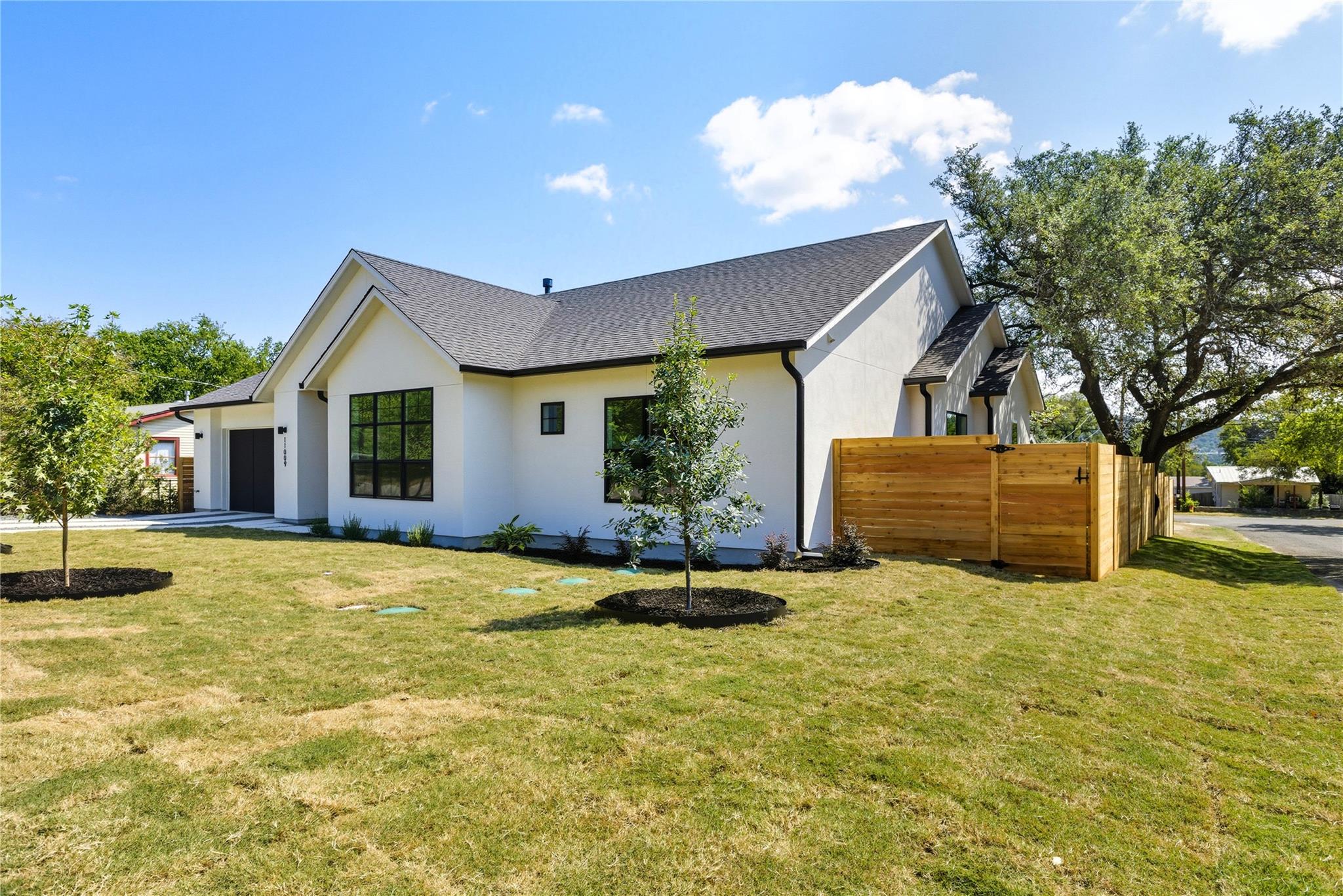 11009 Second St, Jonestown, TX 78645