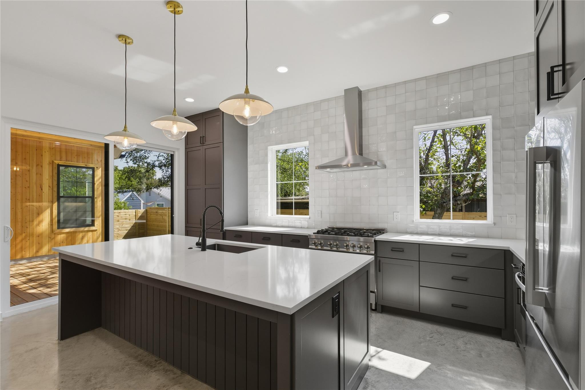 11009 Second St, Jonestown, TX 78645