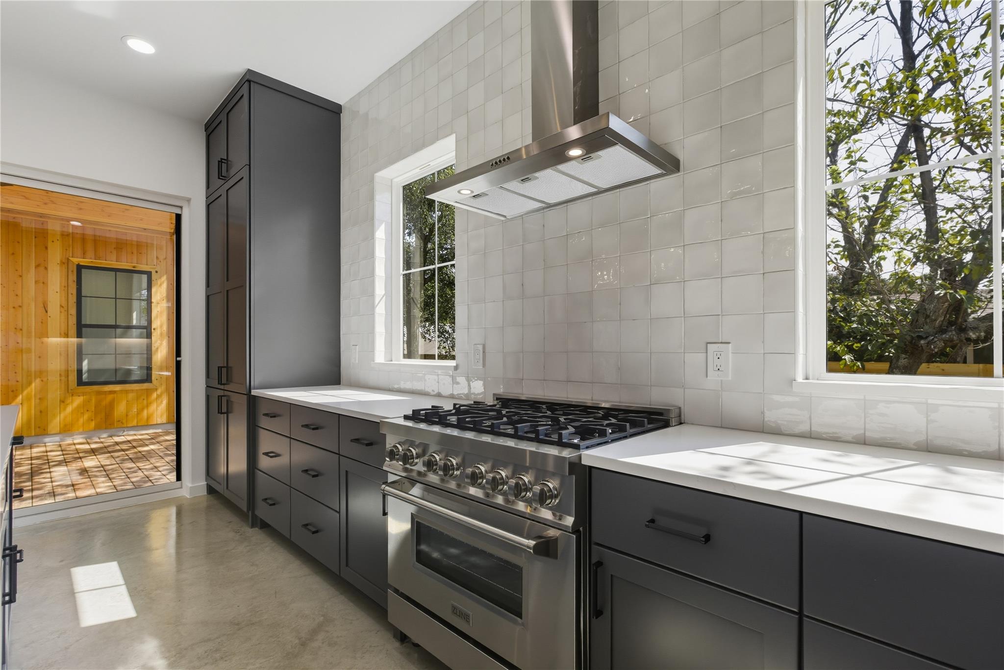 11009 Second St, Jonestown, TX 78645