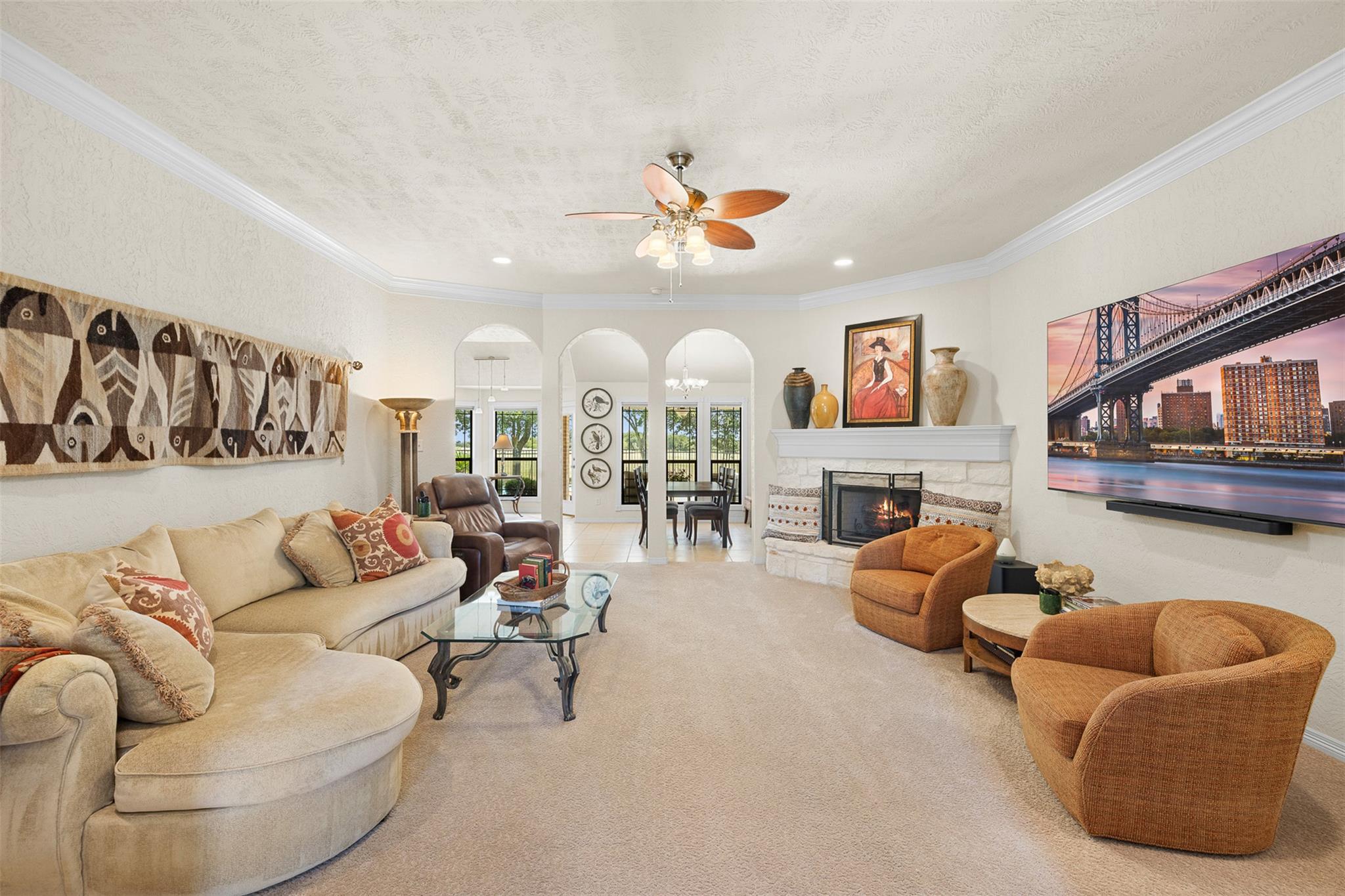 814 Woodson Dr, Caldwell, TX 77836