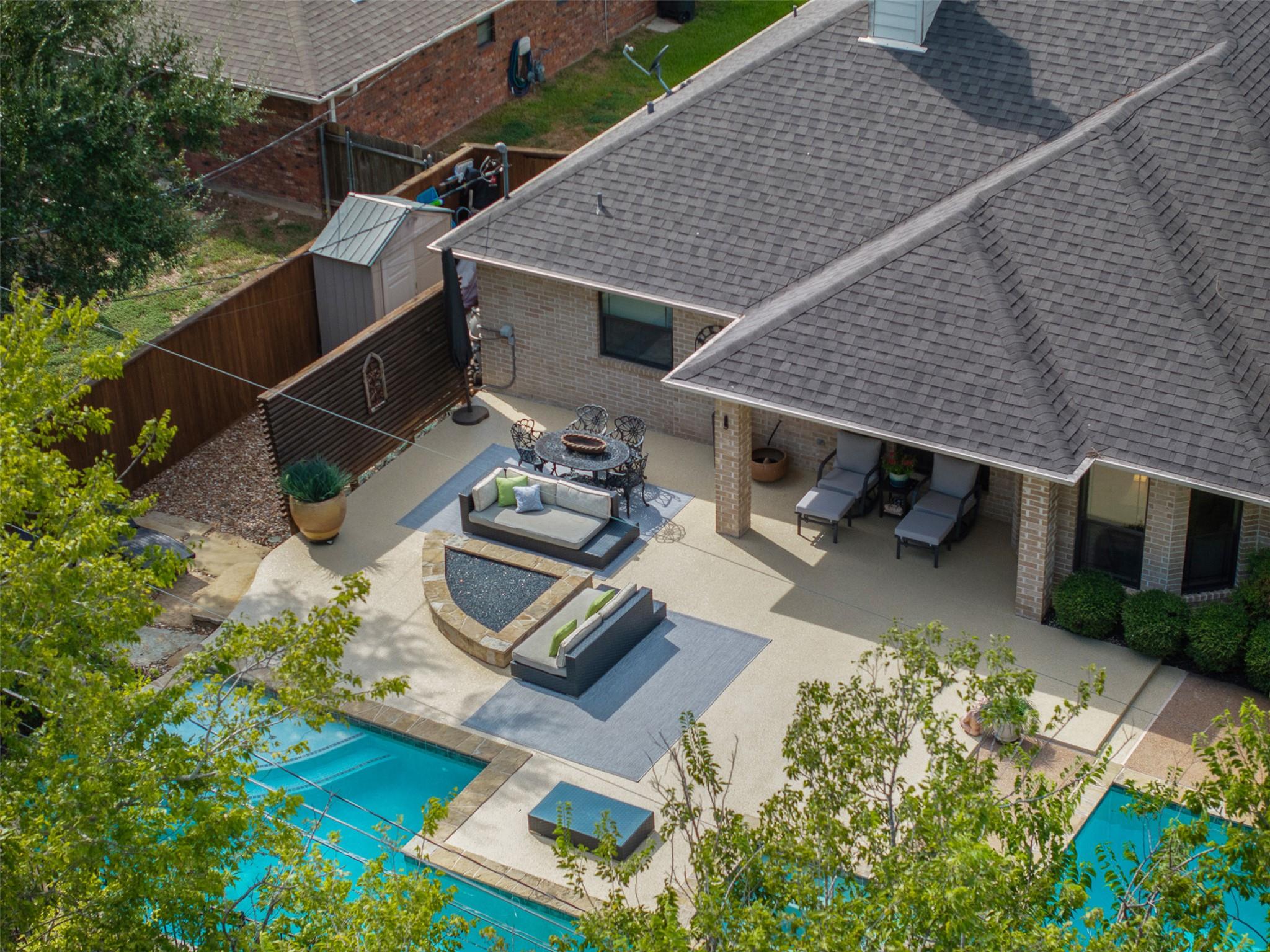 814 Woodson Dr, Caldwell, TX 77836