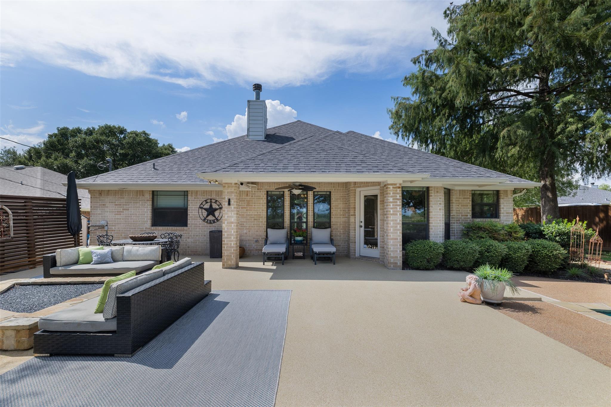 814 Woodson Dr, Caldwell, TX 77836