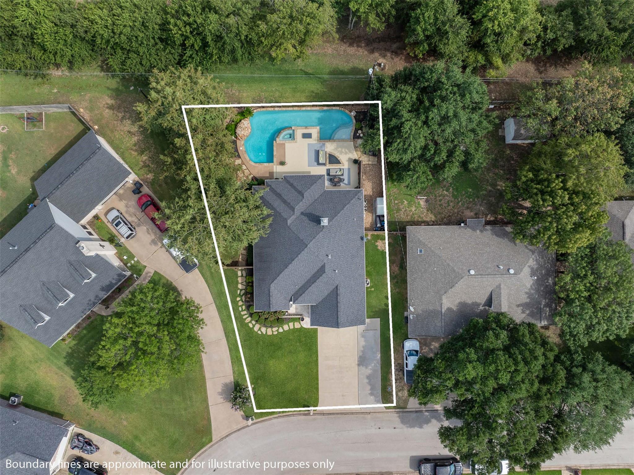 814 Woodson Dr, Caldwell, TX 77836