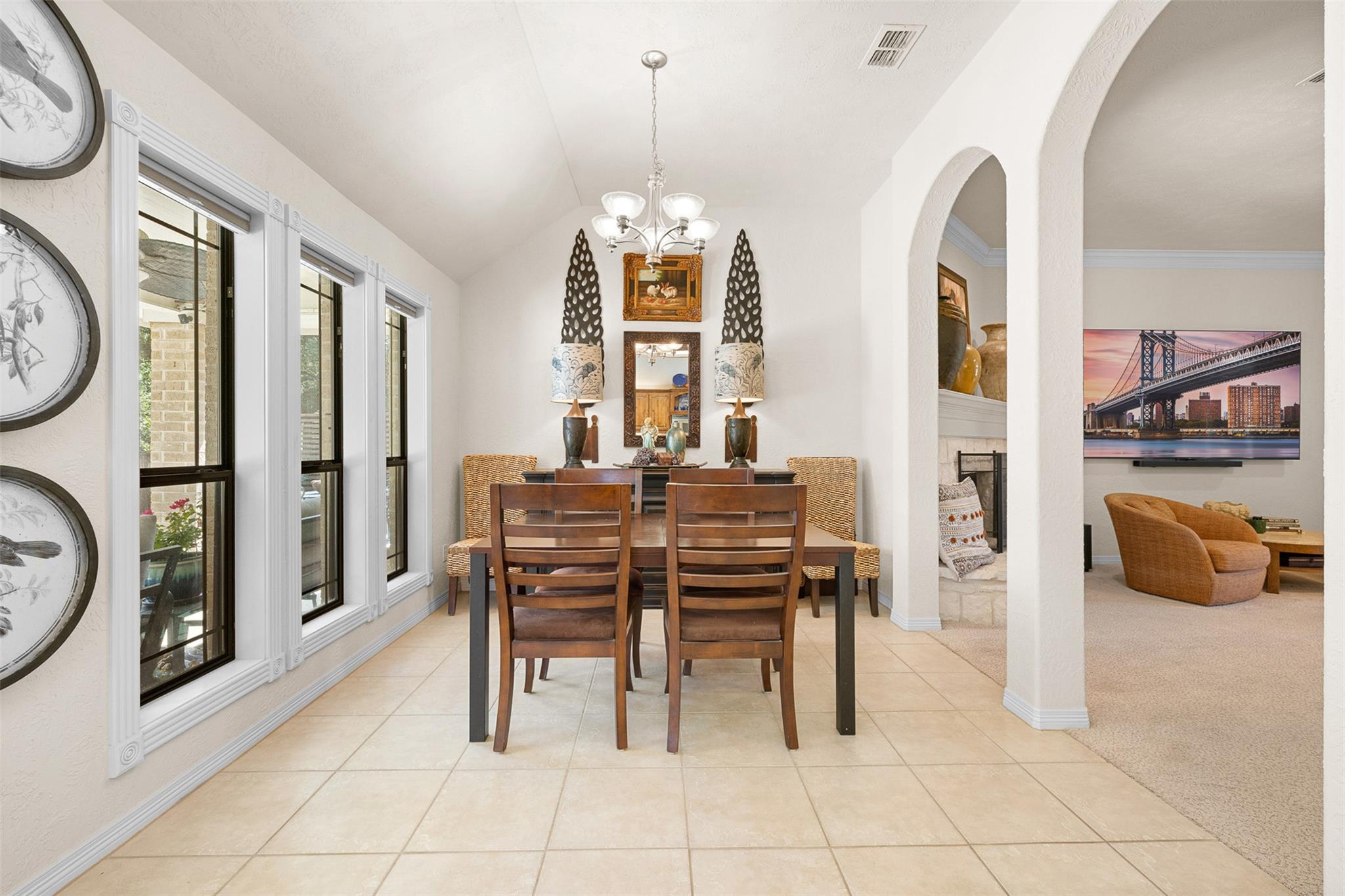 814 Woodson Dr, Caldwell, TX 77836