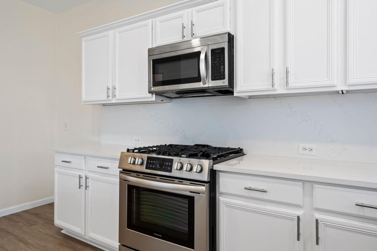 101 Redwood Dr, Kyle, TX 78640