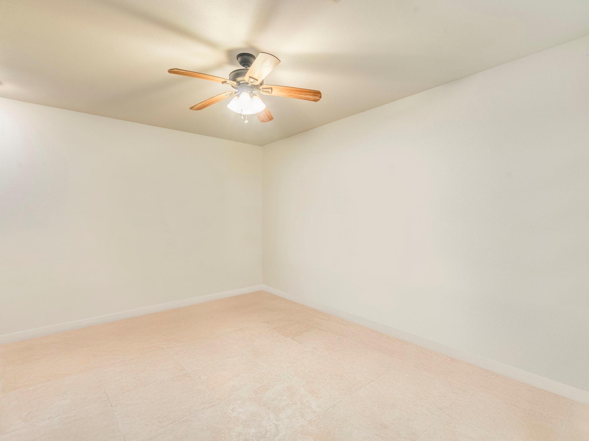 182 Lantana Ln, Maxwell, TX 78656