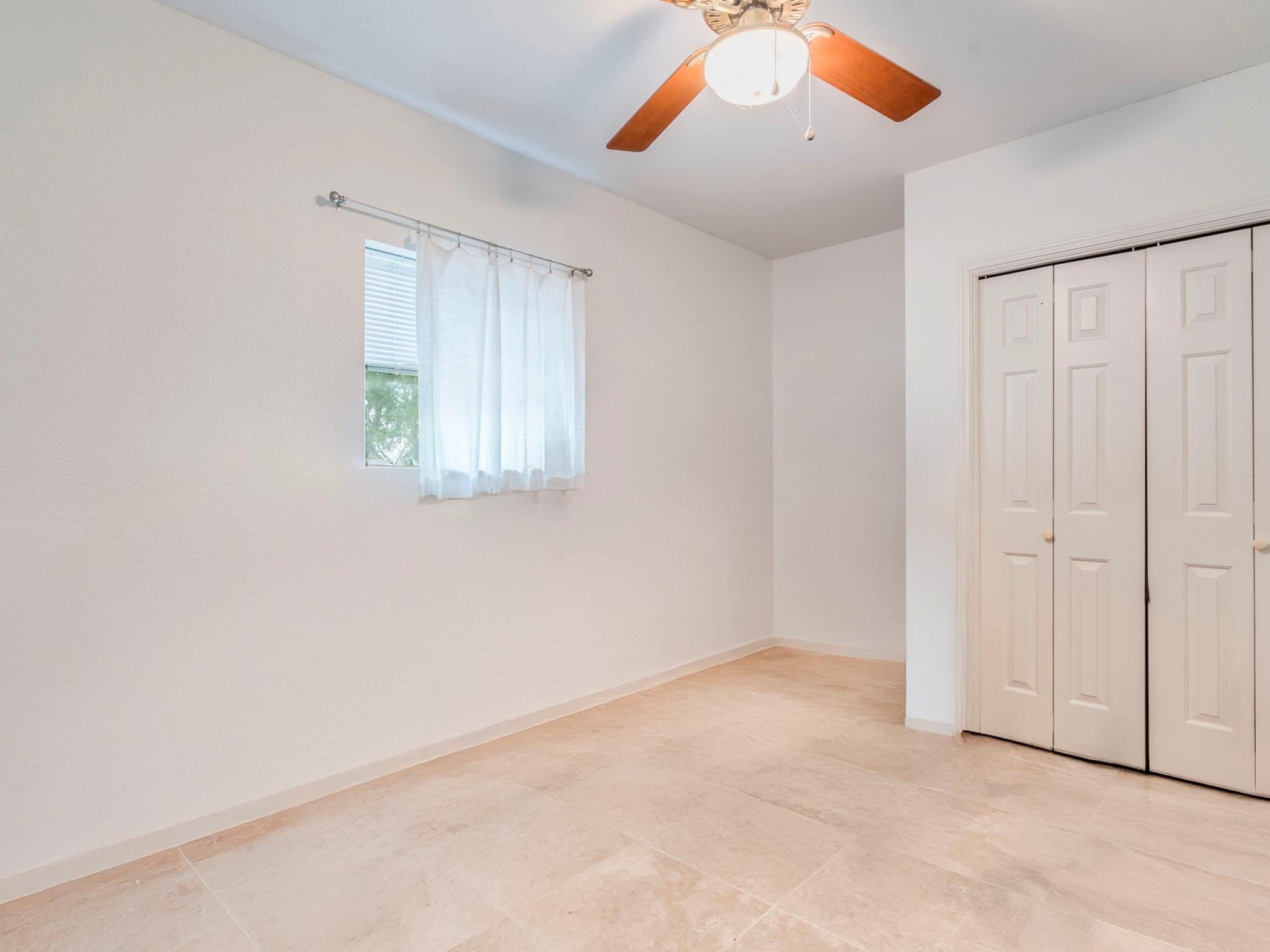 182 Lantana Ln, Maxwell, TX 78656