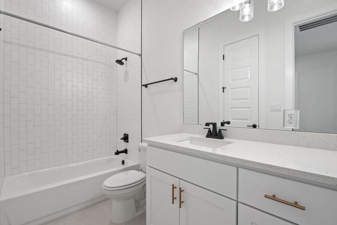 209 Smoke Signal Court, Liberty Hill, TX 78642