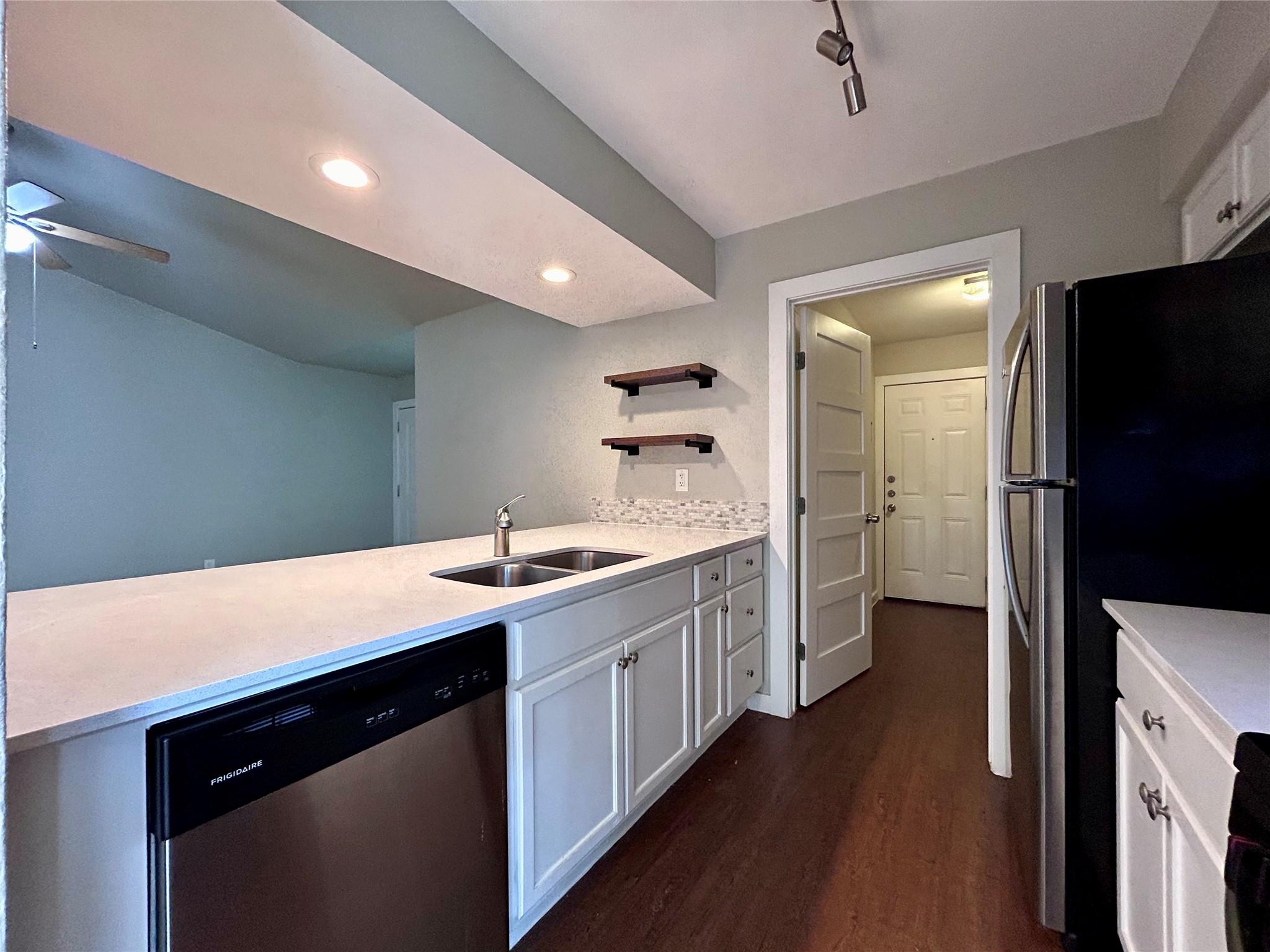 1900 Gracy Farms Ln # B, Austin, TX 78758