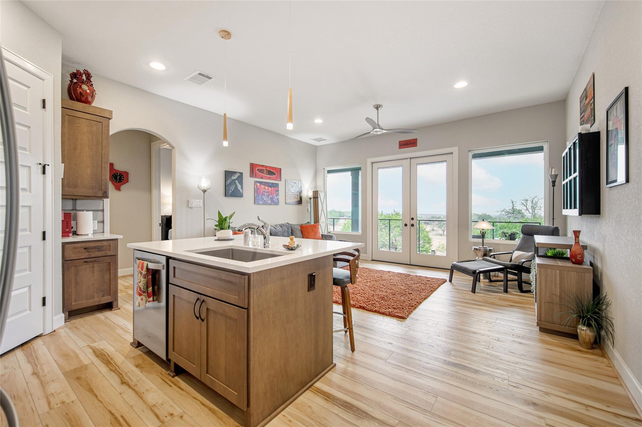 554 Seven Falls Dr, Fredericksburg, TX 78624