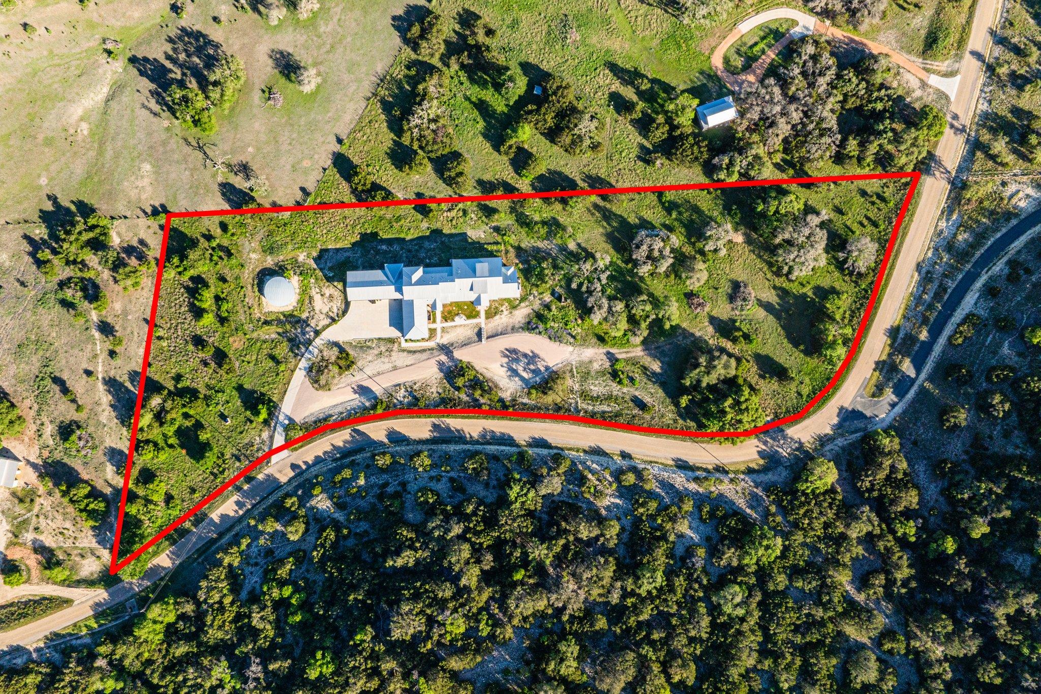 554 Seven Falls Dr, Fredericksburg, TX 78624