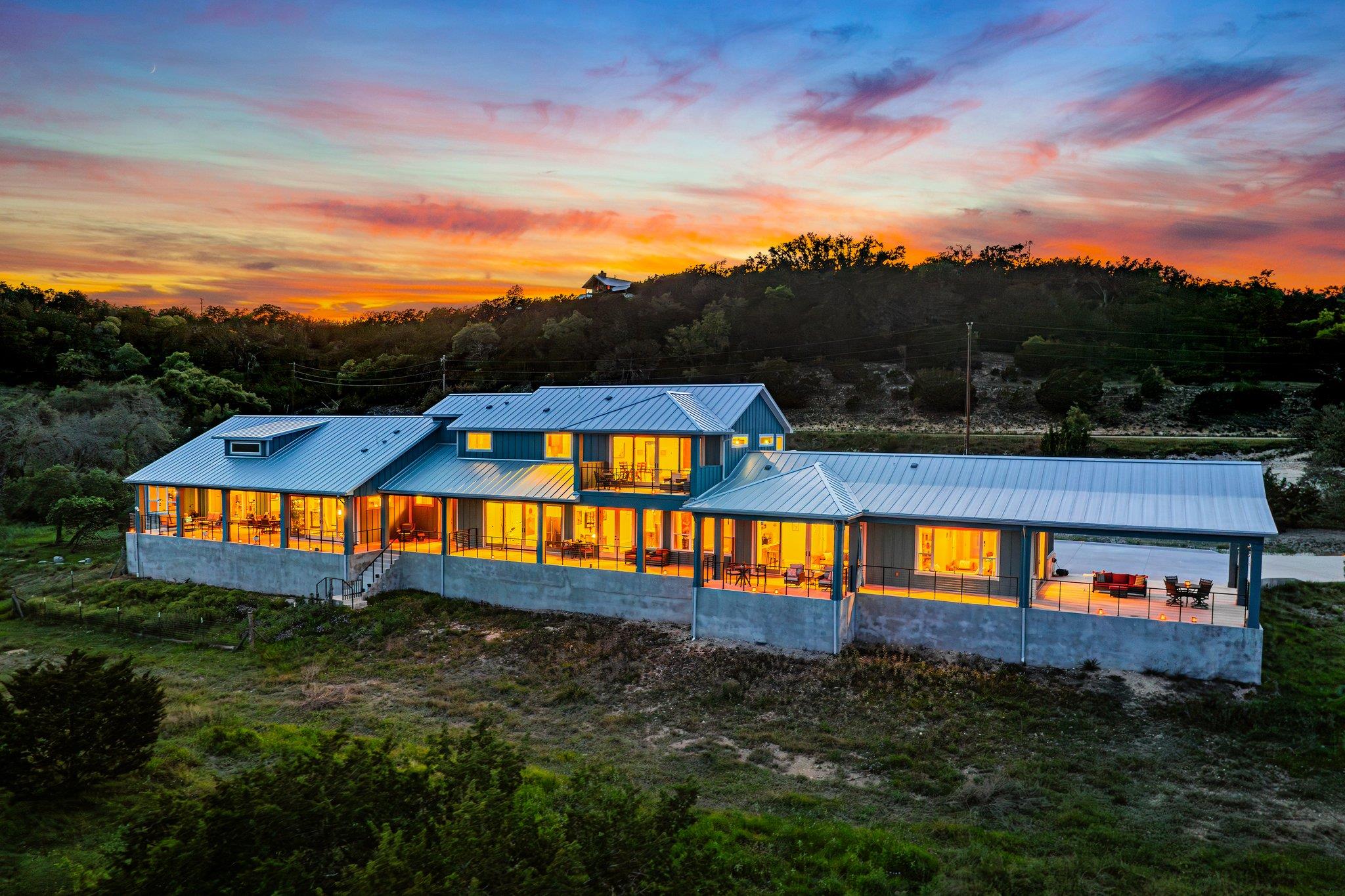 554 Seven Falls Dr, Fredericksburg, TX 78624