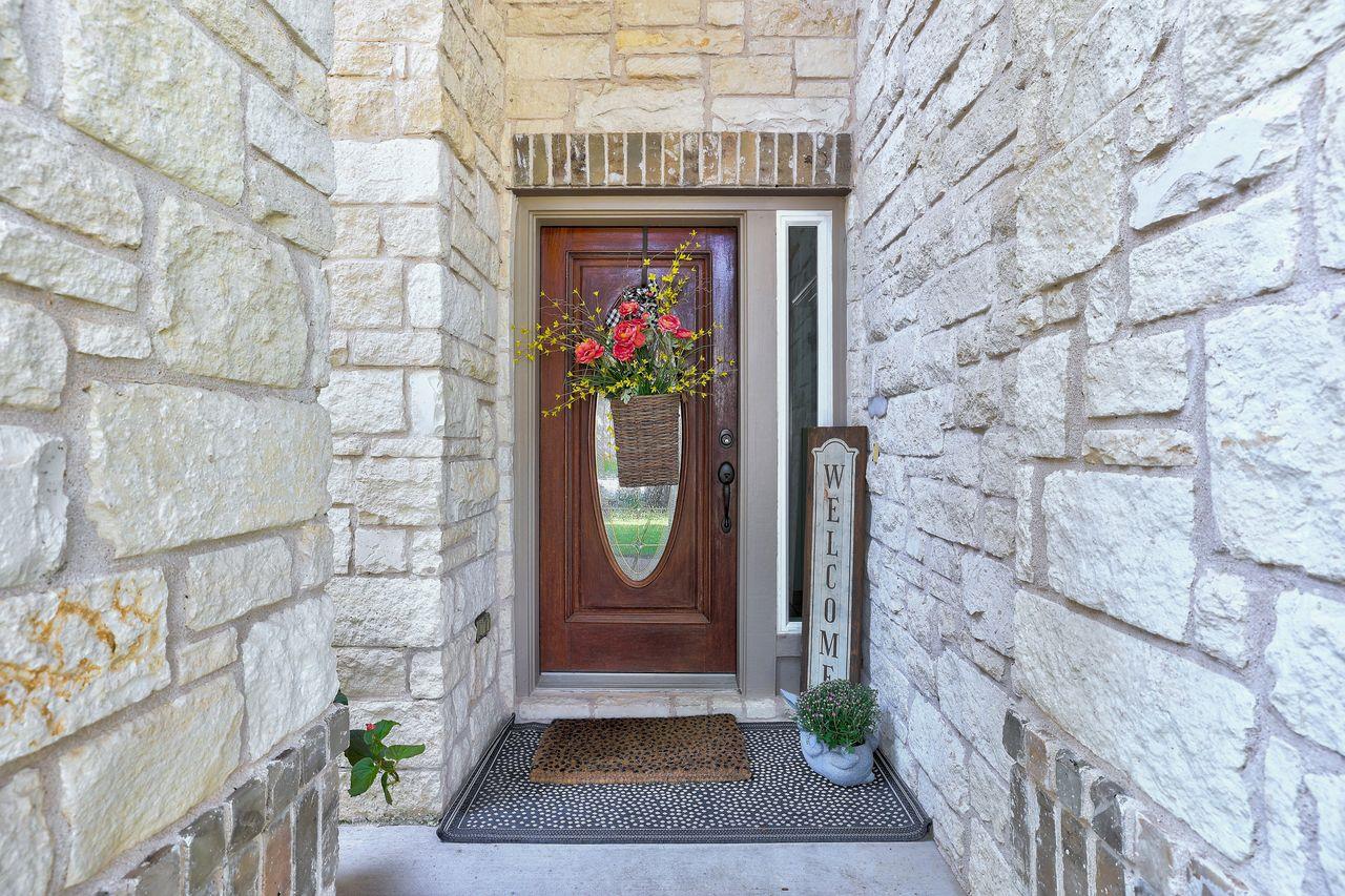 2649 Henley Dr, Round Rock, TX 78681