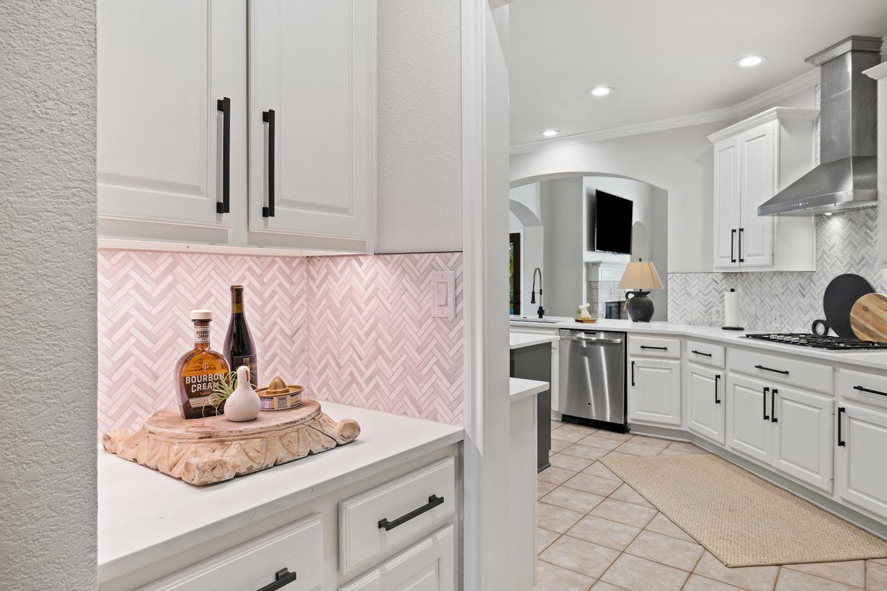 2649 Henley Dr, Round Rock, TX 78681