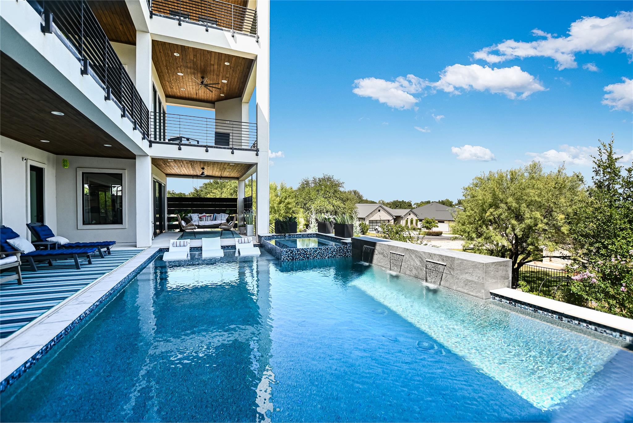 101 Shadow Mtn, Horseshoe Bay, TX 78657