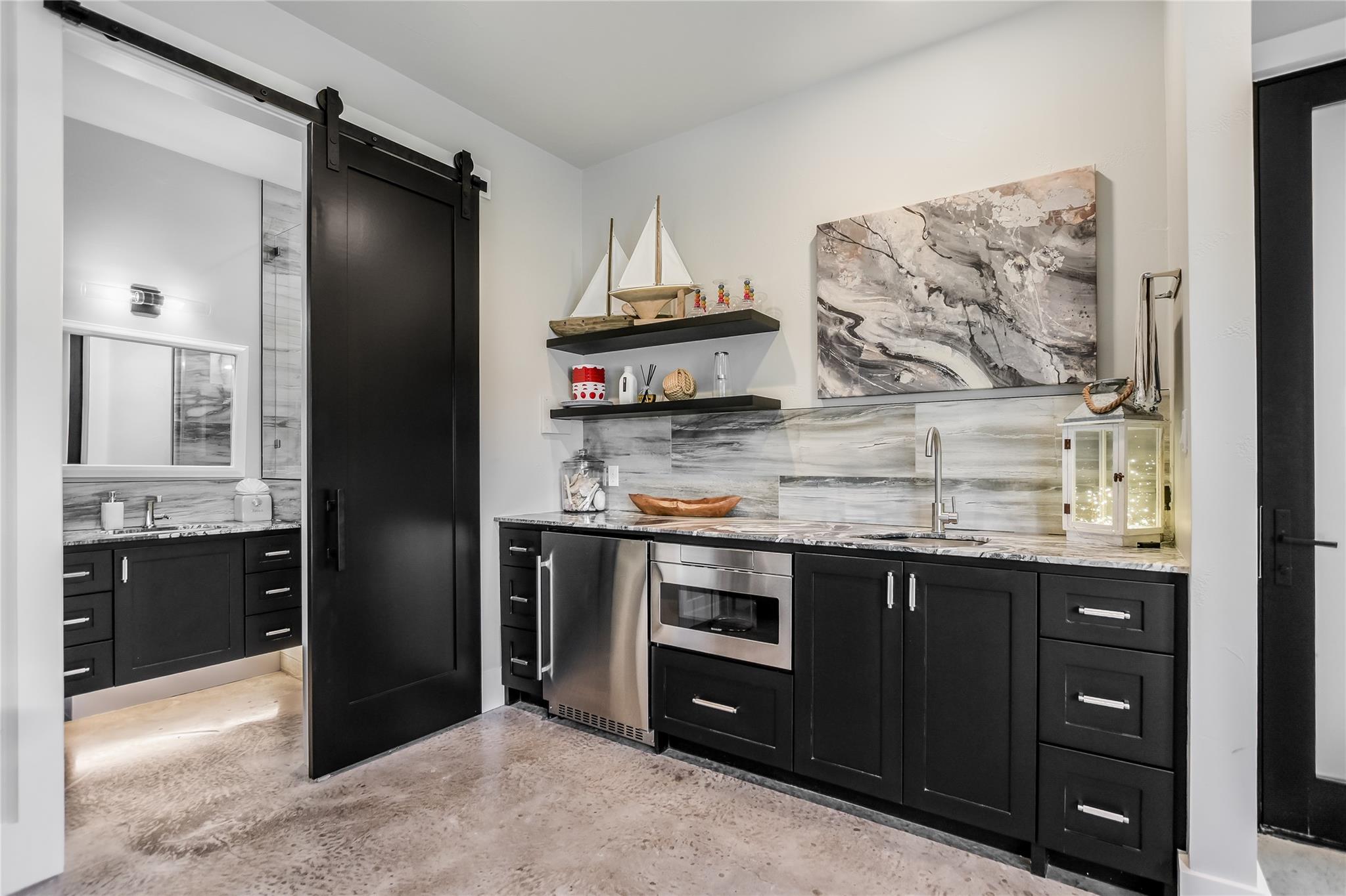 101 Shadow Mtn, Horseshoe Bay, TX 78657