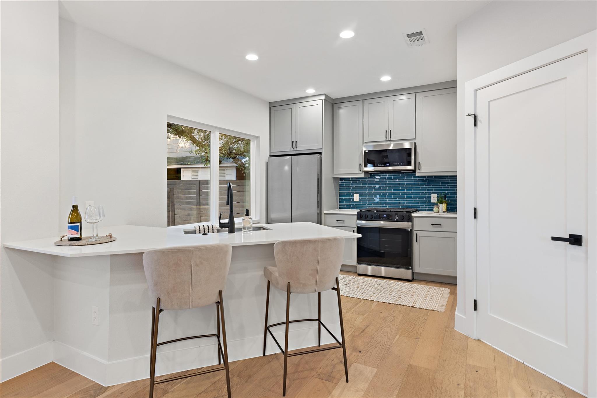 909 Philco Dr # 2, Austin, TX 78745