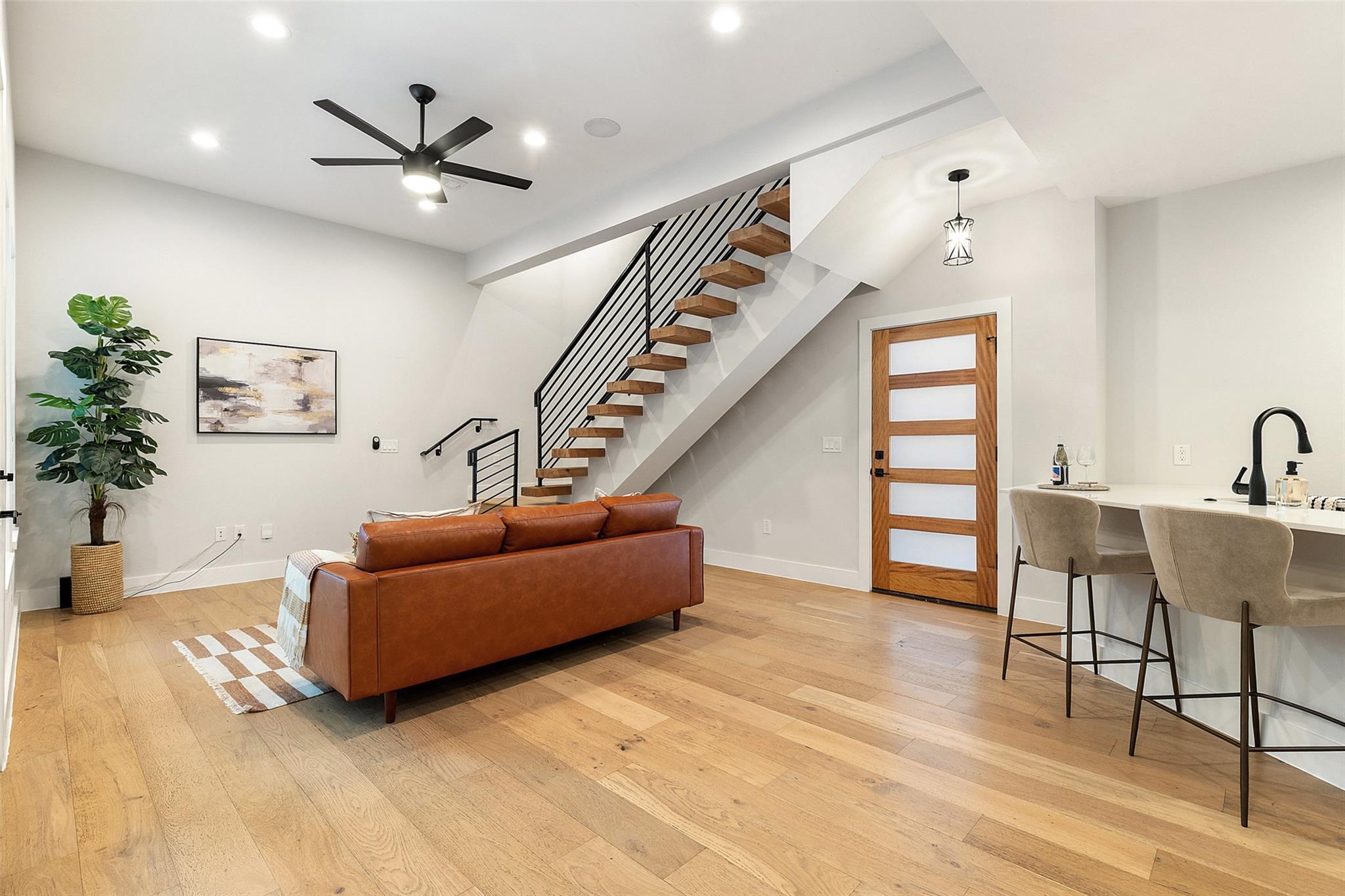 909 Philco Dr # 2, Austin, TX 78745