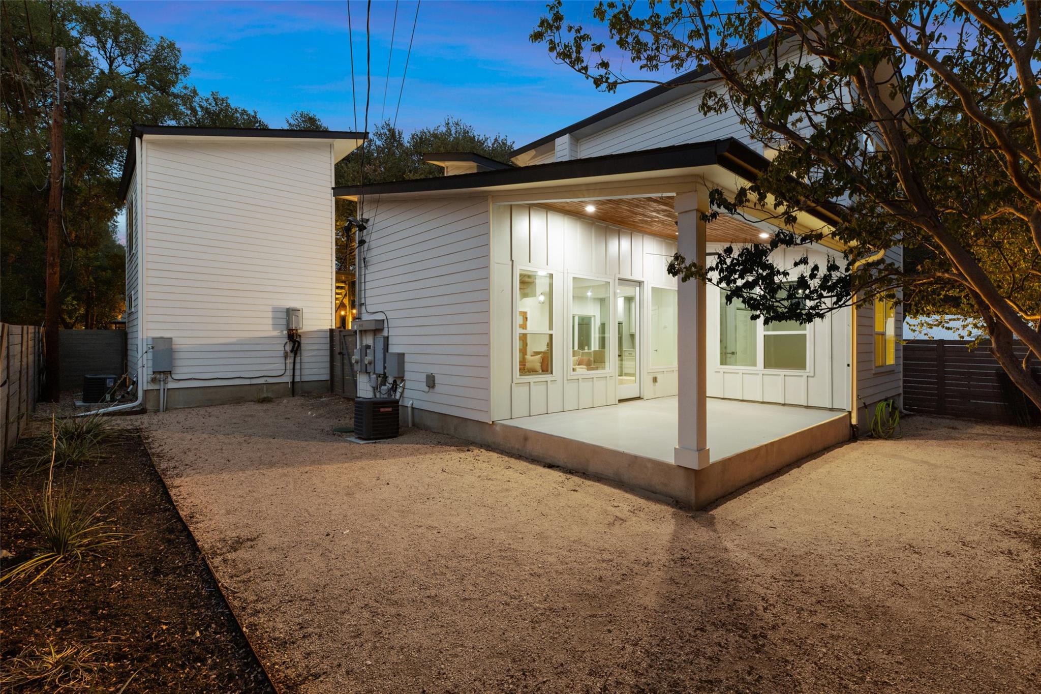 909 Philco Dr # 2, Austin, TX 78745