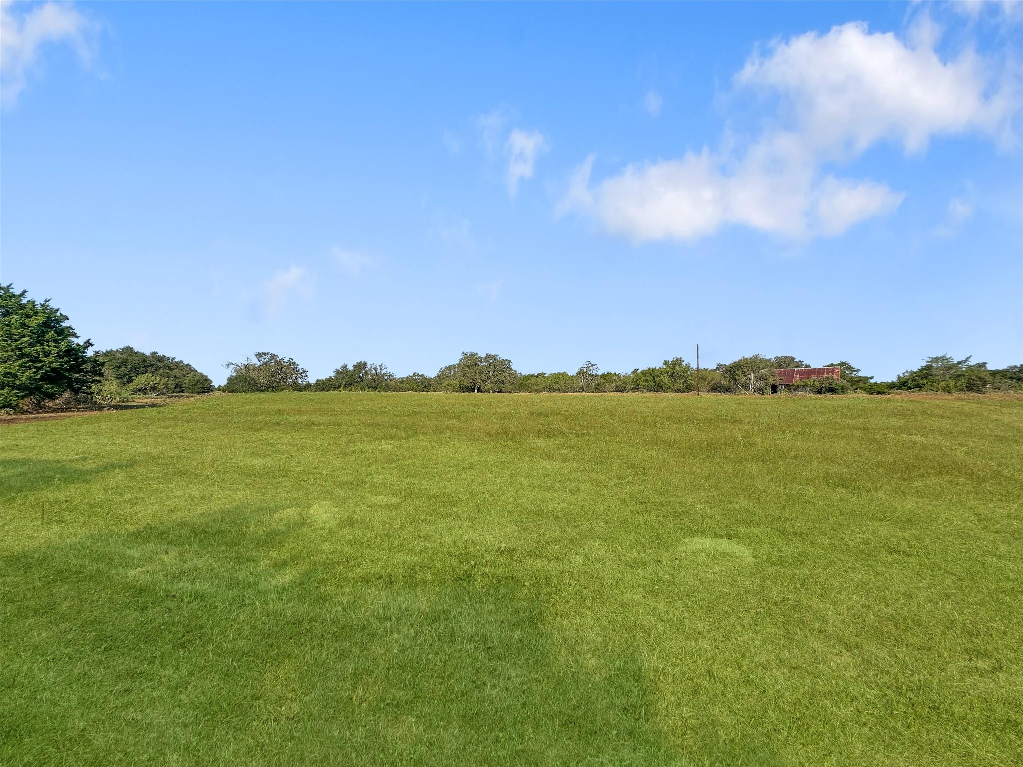 171 Flower Hill Rd, Smithville, TX 78957