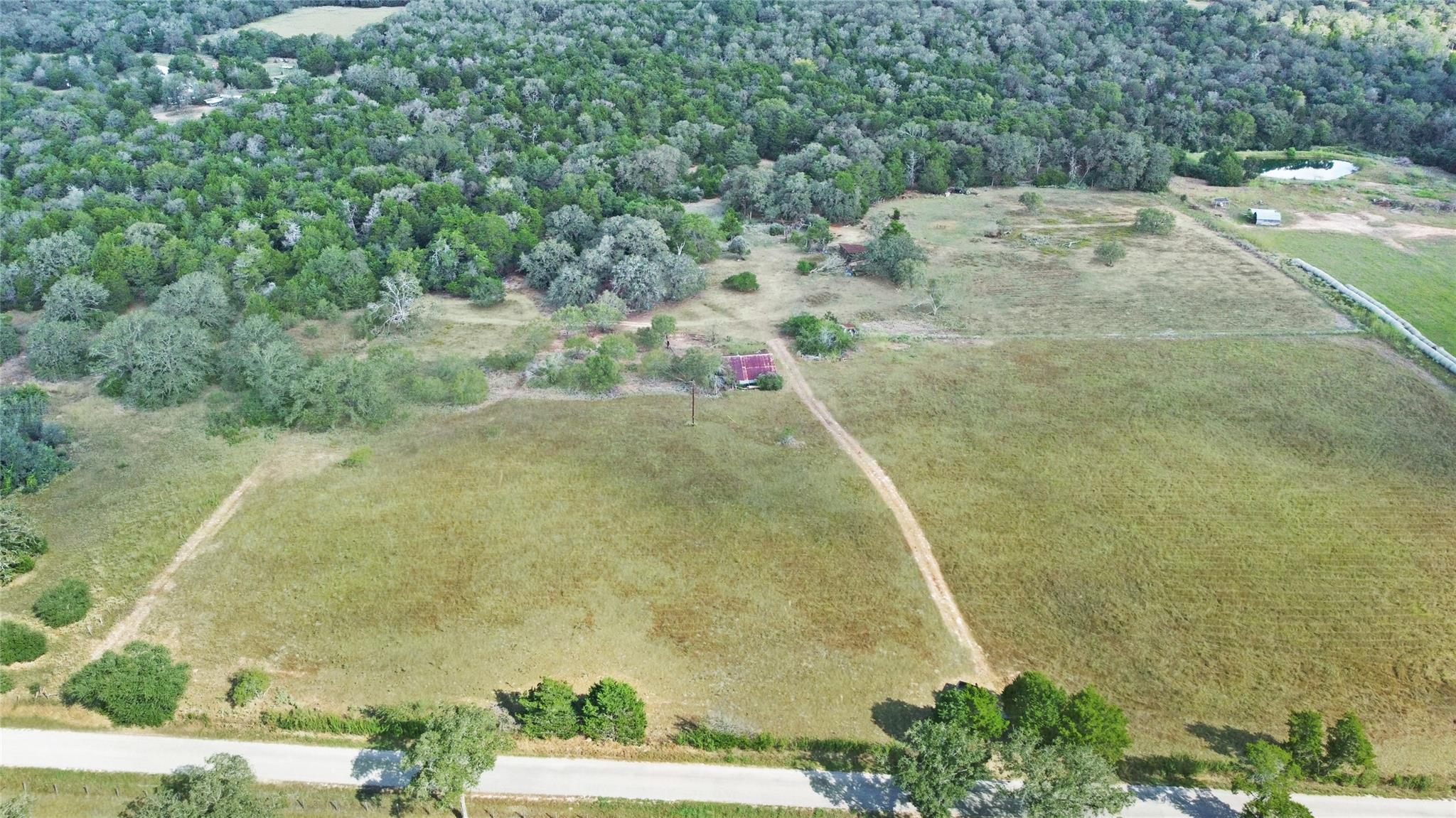 171 Flower Hill Rd, Smithville, TX 78957