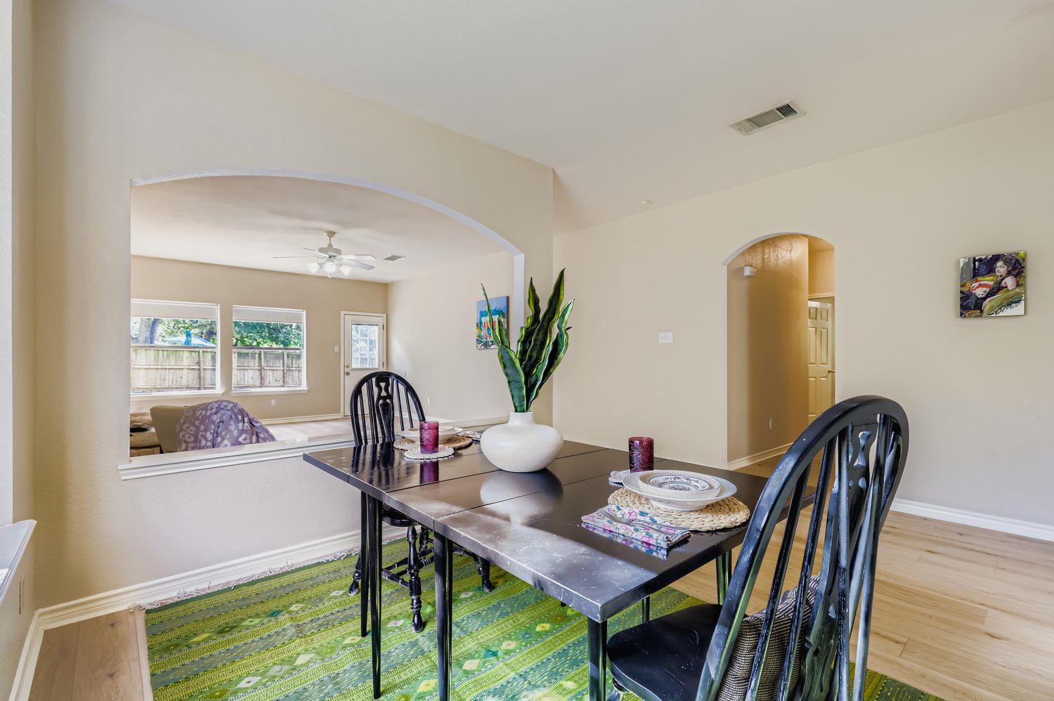 12423 Los Indios Trl, Austin, TX 78729