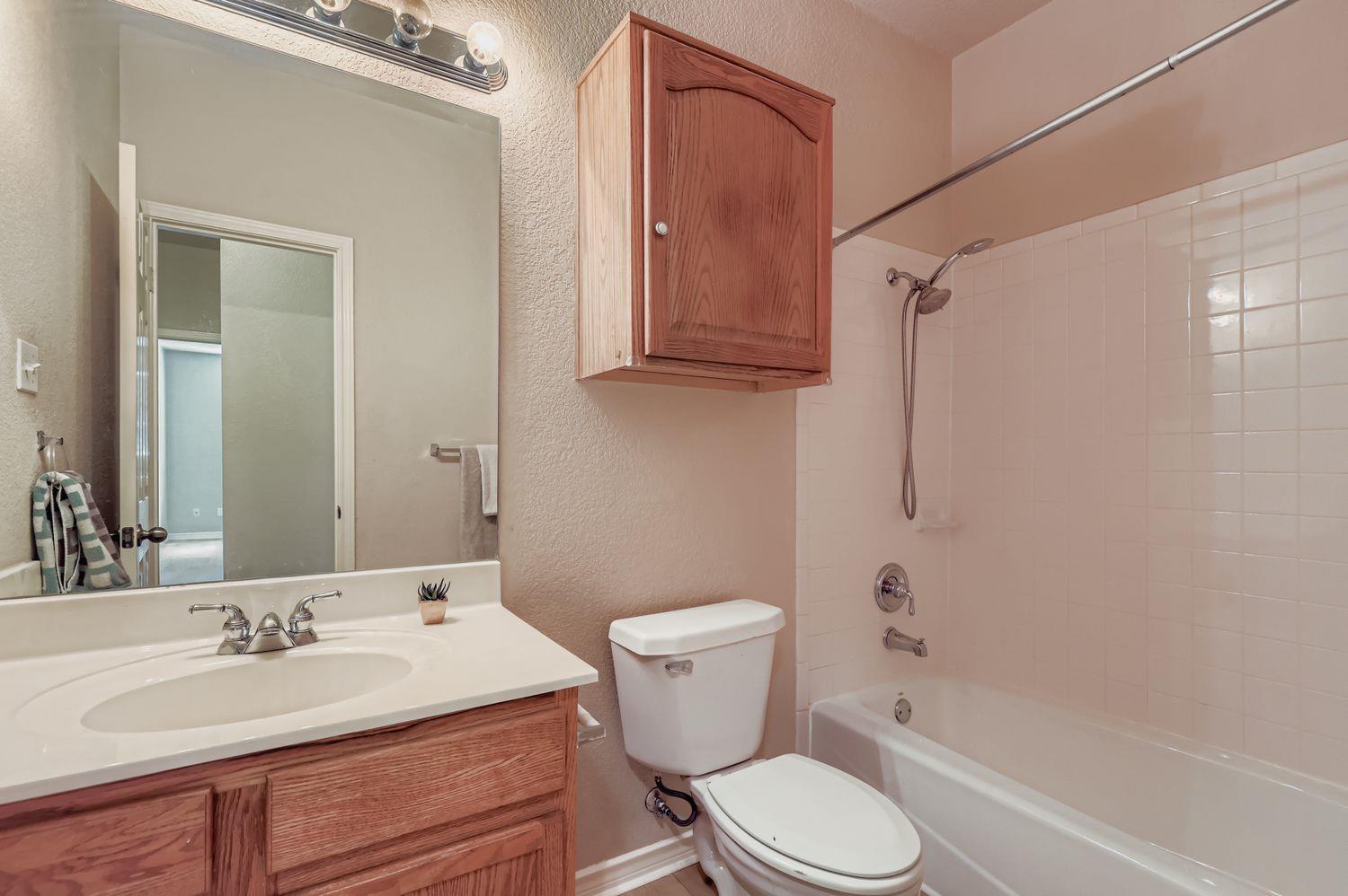 12423 Los Indios Trl, Austin, TX 78729